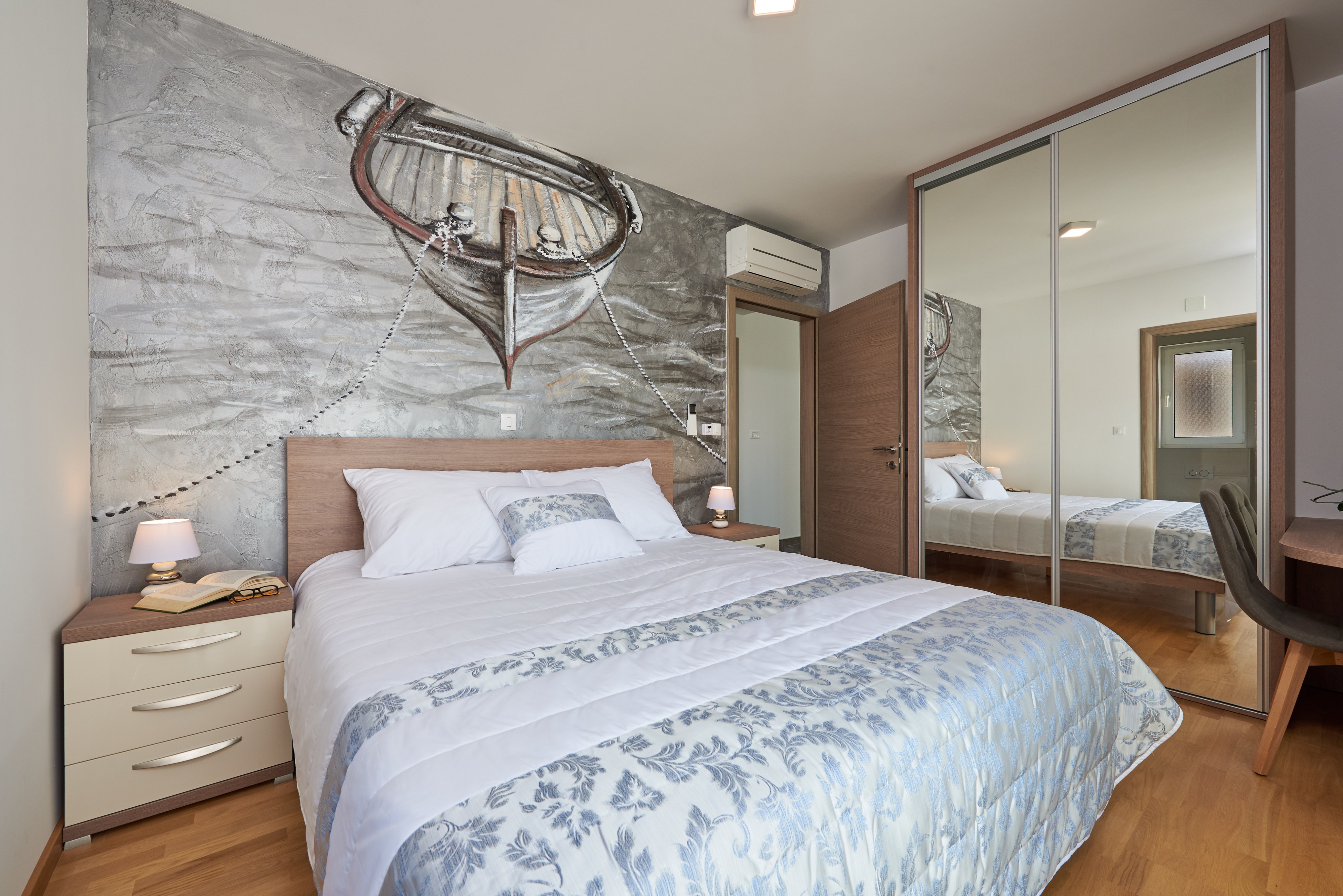Three bedroom apartment with terrace and sea view Arbanija, Čiovo  A-a