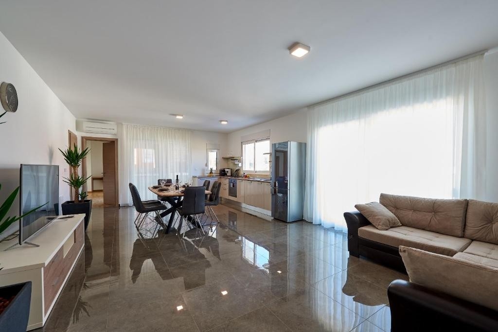 Three bedroom apartment with terrace and sea view Arbanija, Čiovo (A-24254-a)