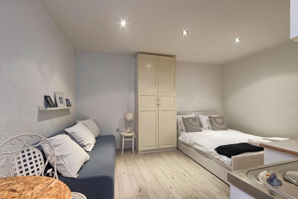 Studio flat with air-conditioning Rovinj (AS-24258-b) Studio flat with air-conditioning Rovinj (AS-24258-b)