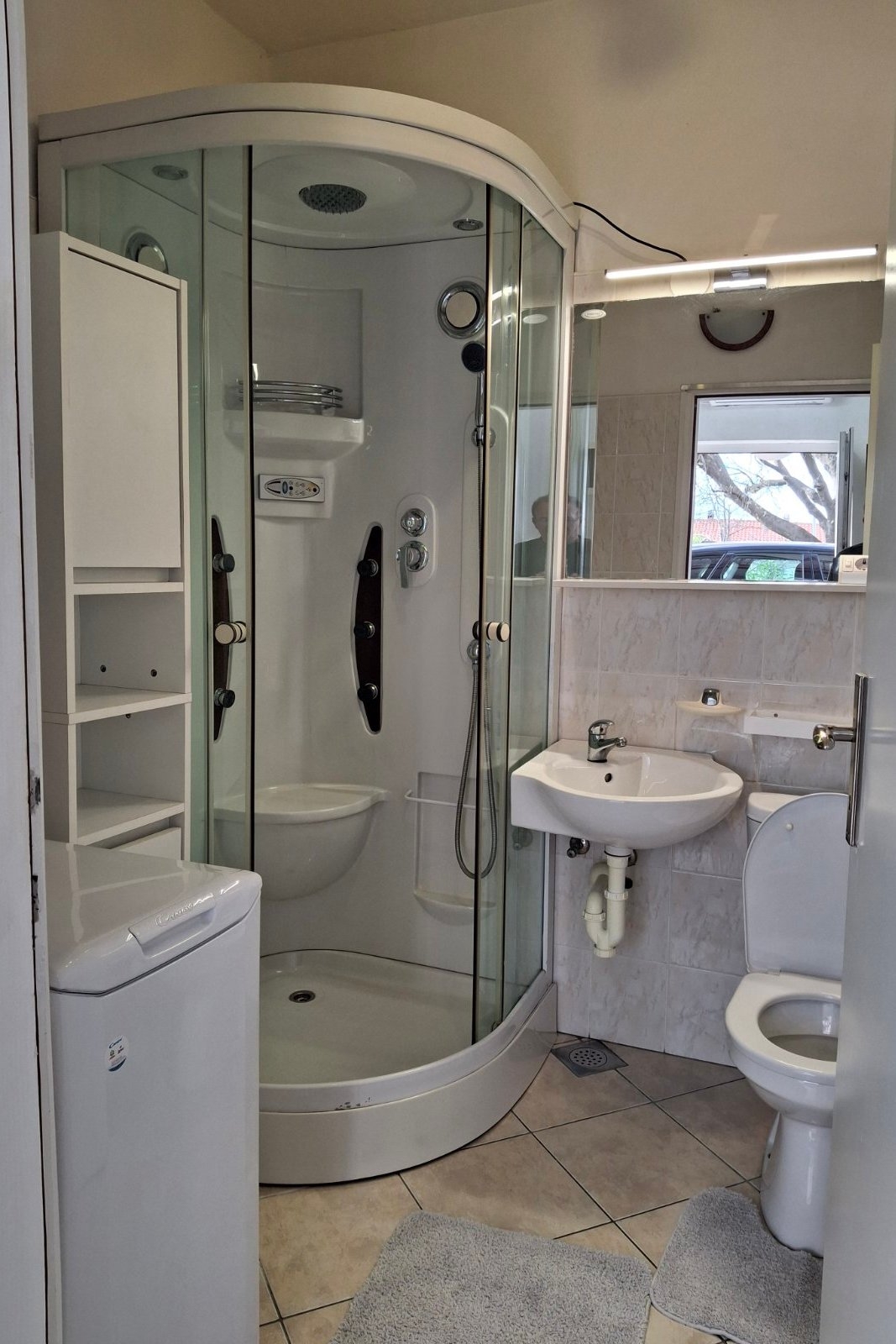 One bedroom apartment with terrace Novi Vinodolski  A-a