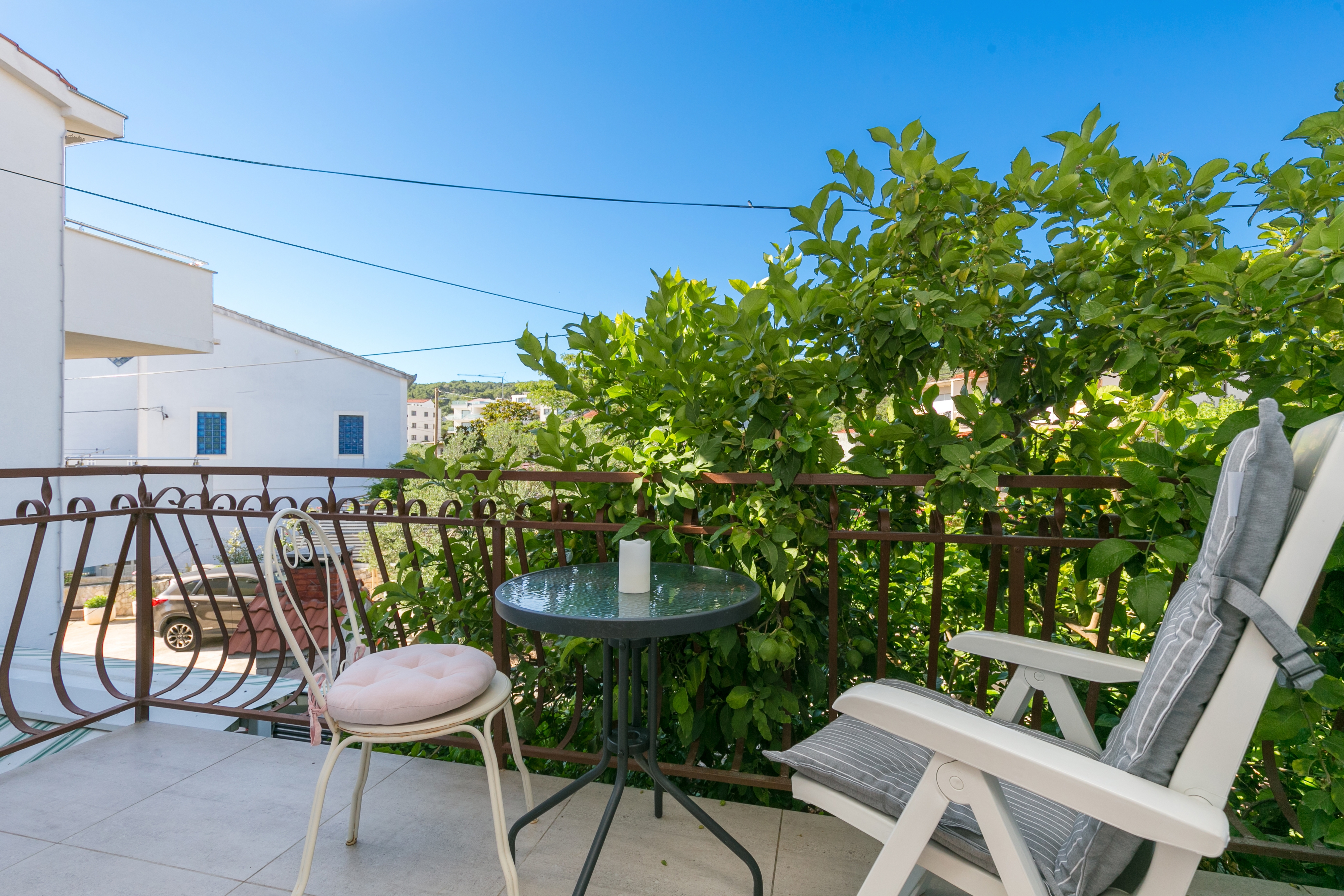 Three bedroom apartment with balcony and sea view Slatine, Čiovo  A-a