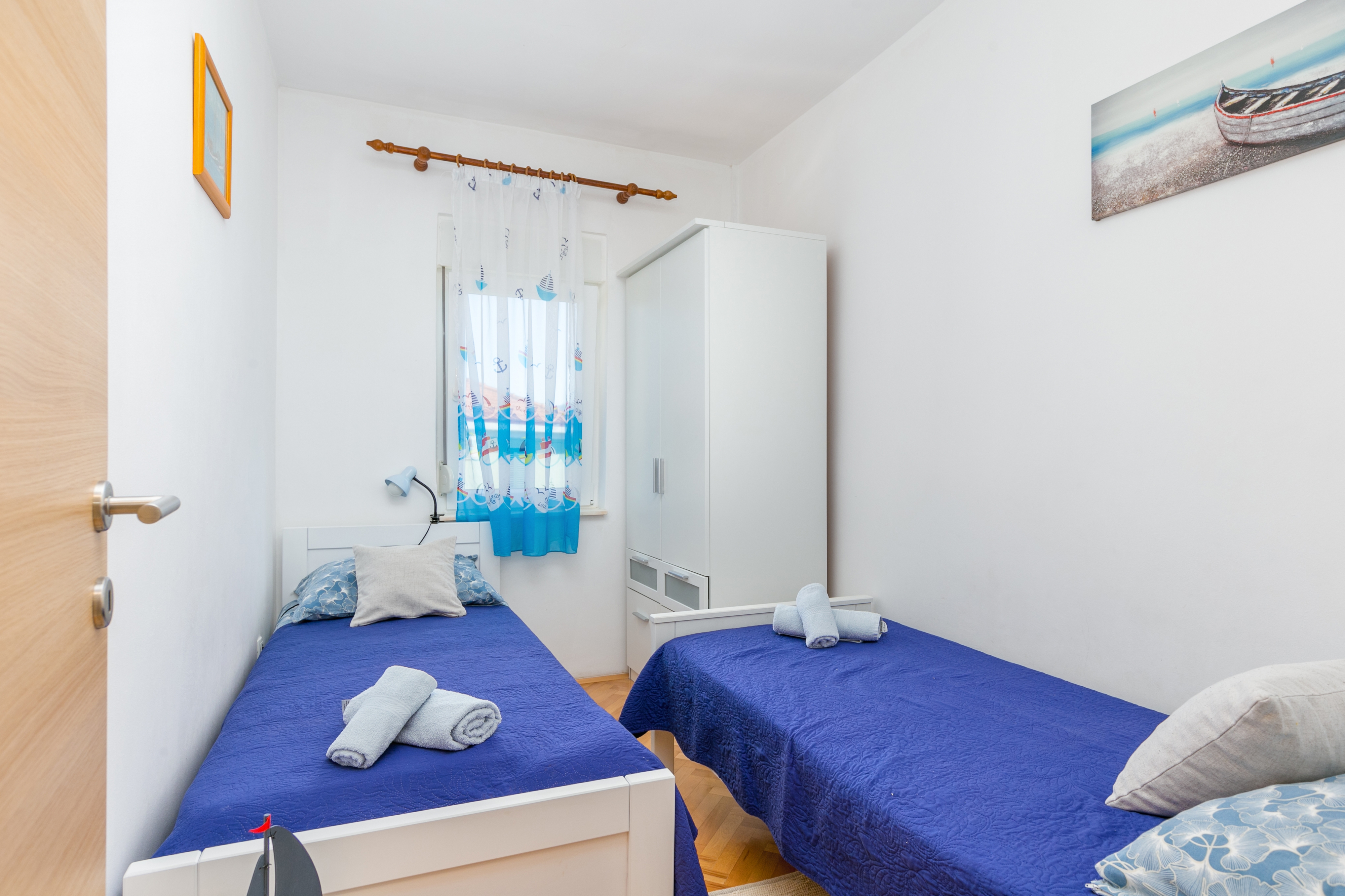 Three bedroom apartment with balcony and sea view Slatine, Čiovo  A-a