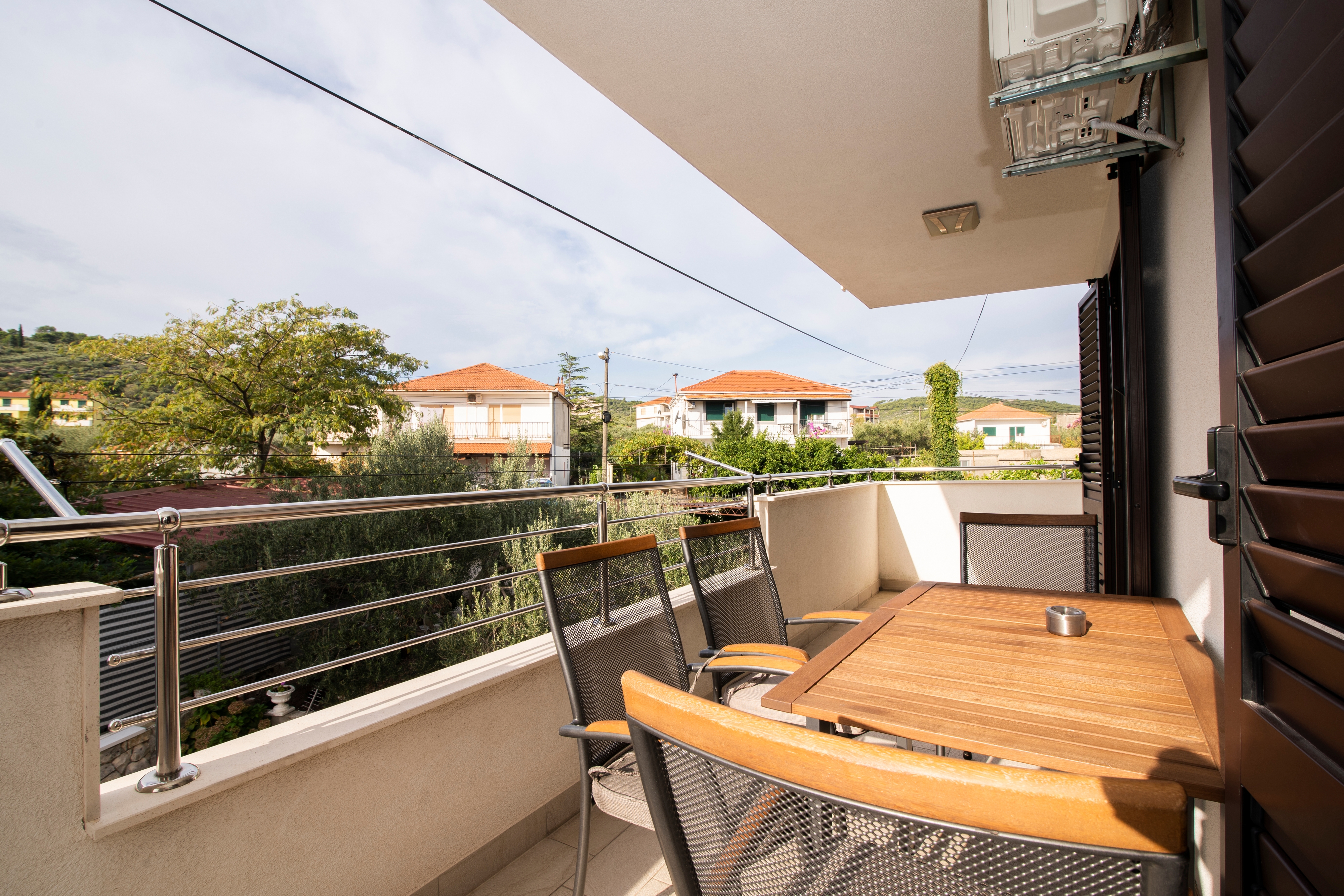 One bedroom apartment with terrace Slatine, Čiovo (A-24266-e)