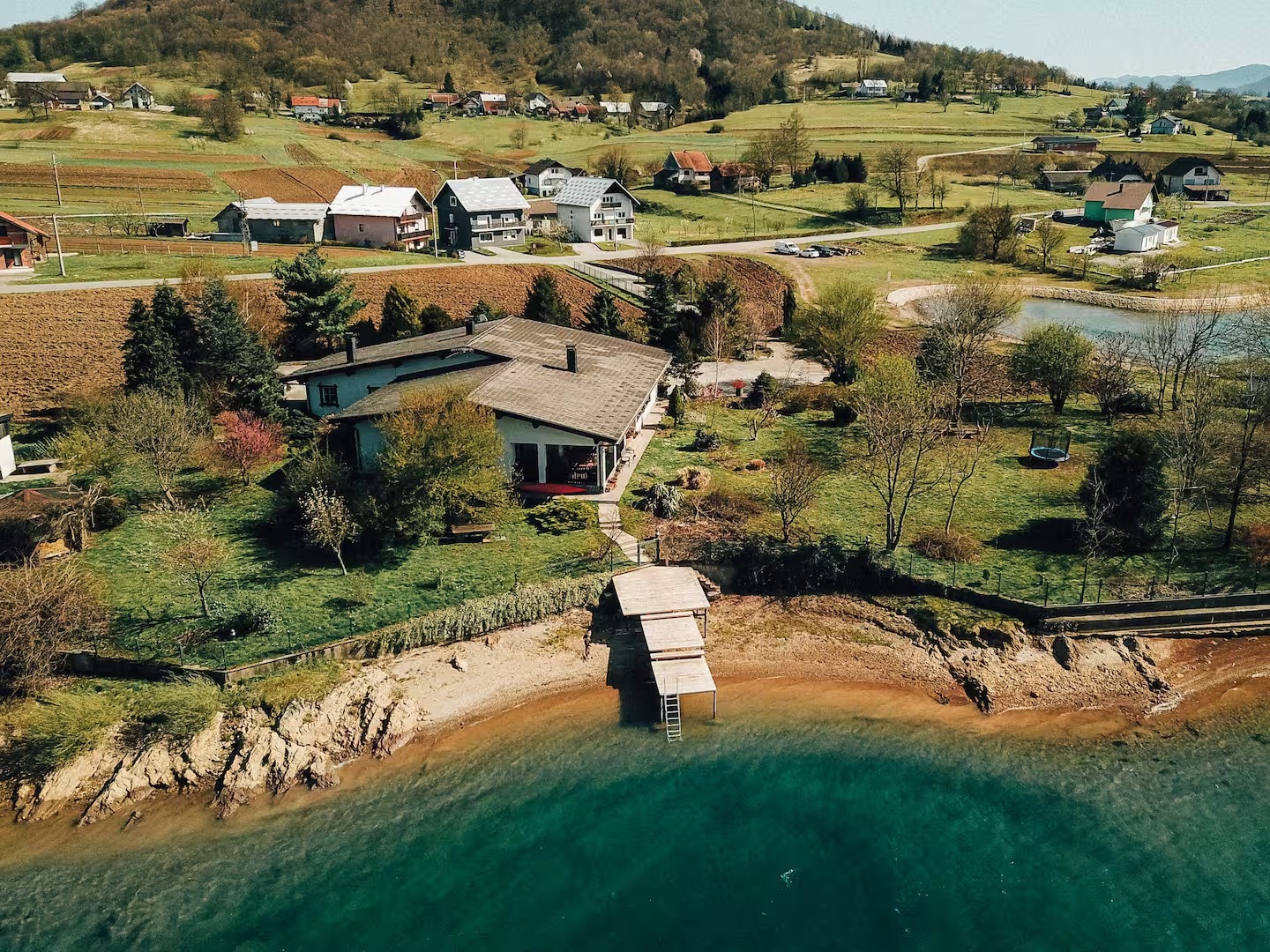 Four-bedroom house with terrace Ribarići, Gorski kotar (K-24269) Four-bedroom house with terrace Ribarići, Gorski kotar (K-24269)