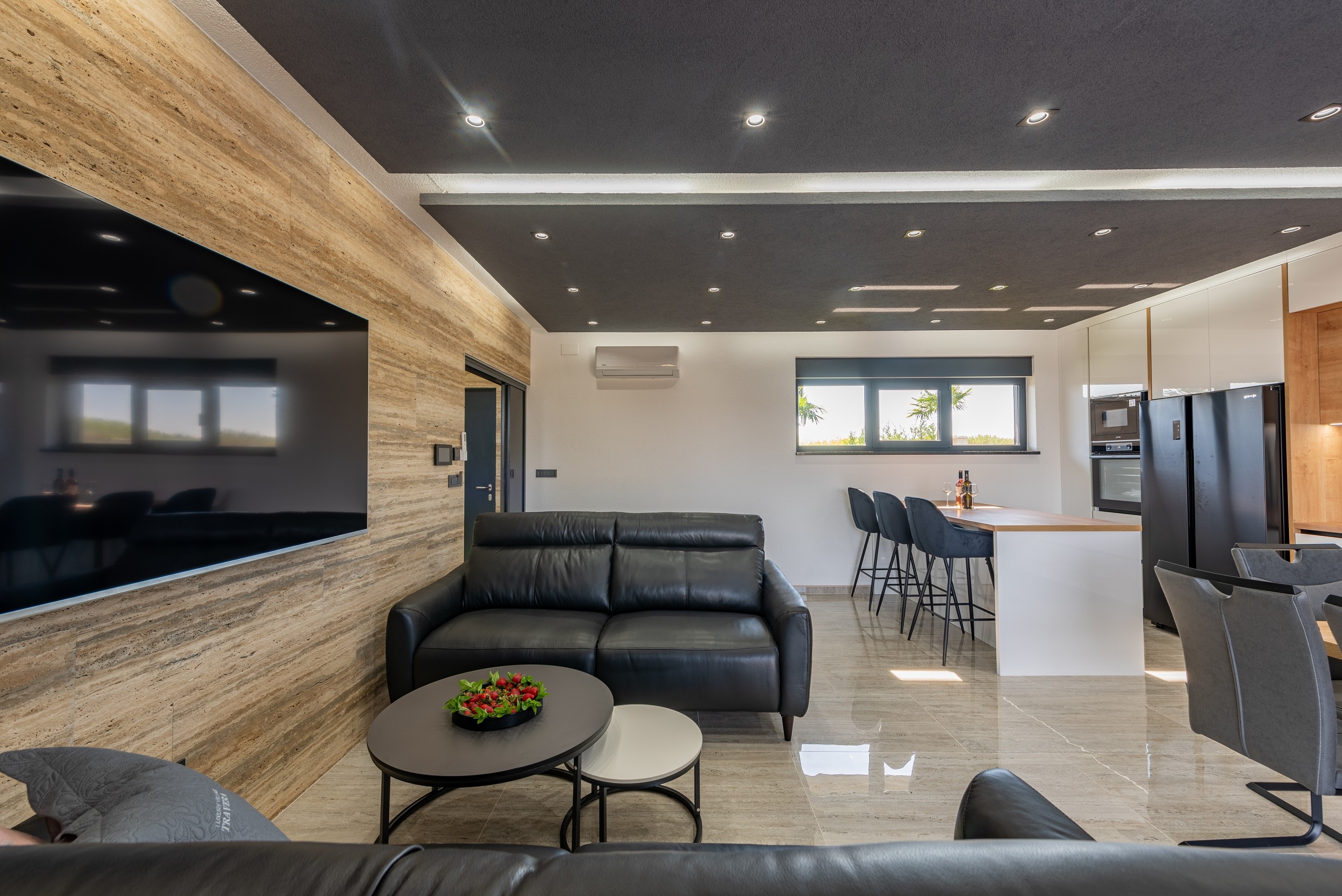 Comfortable and spacious house with terrace and sea view Privlaka, Zadar (K-24270)