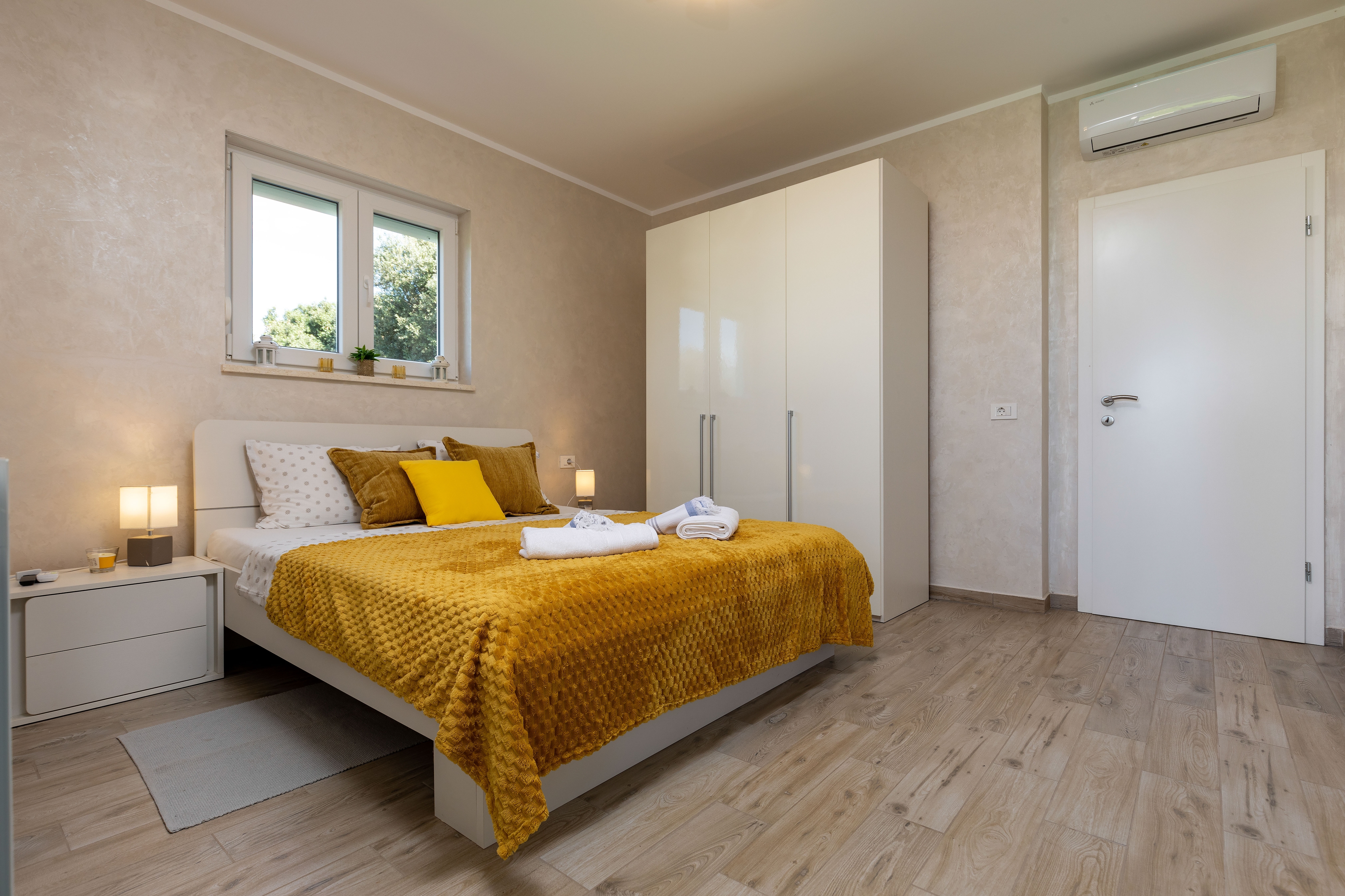 Two bedroom house with terrace Rovinj  K