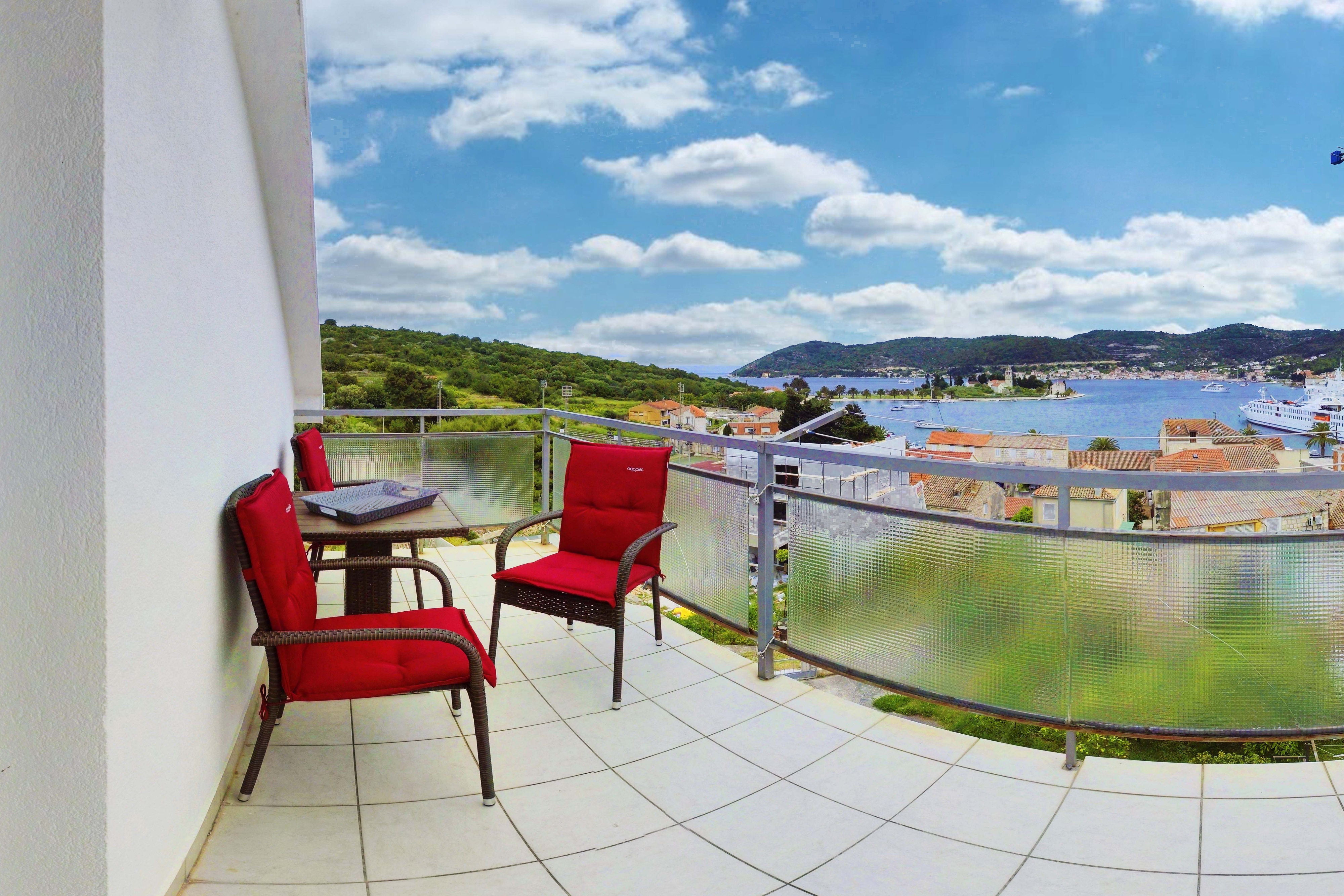 One bedroom apartment with balcony and sea view Vis  A-c