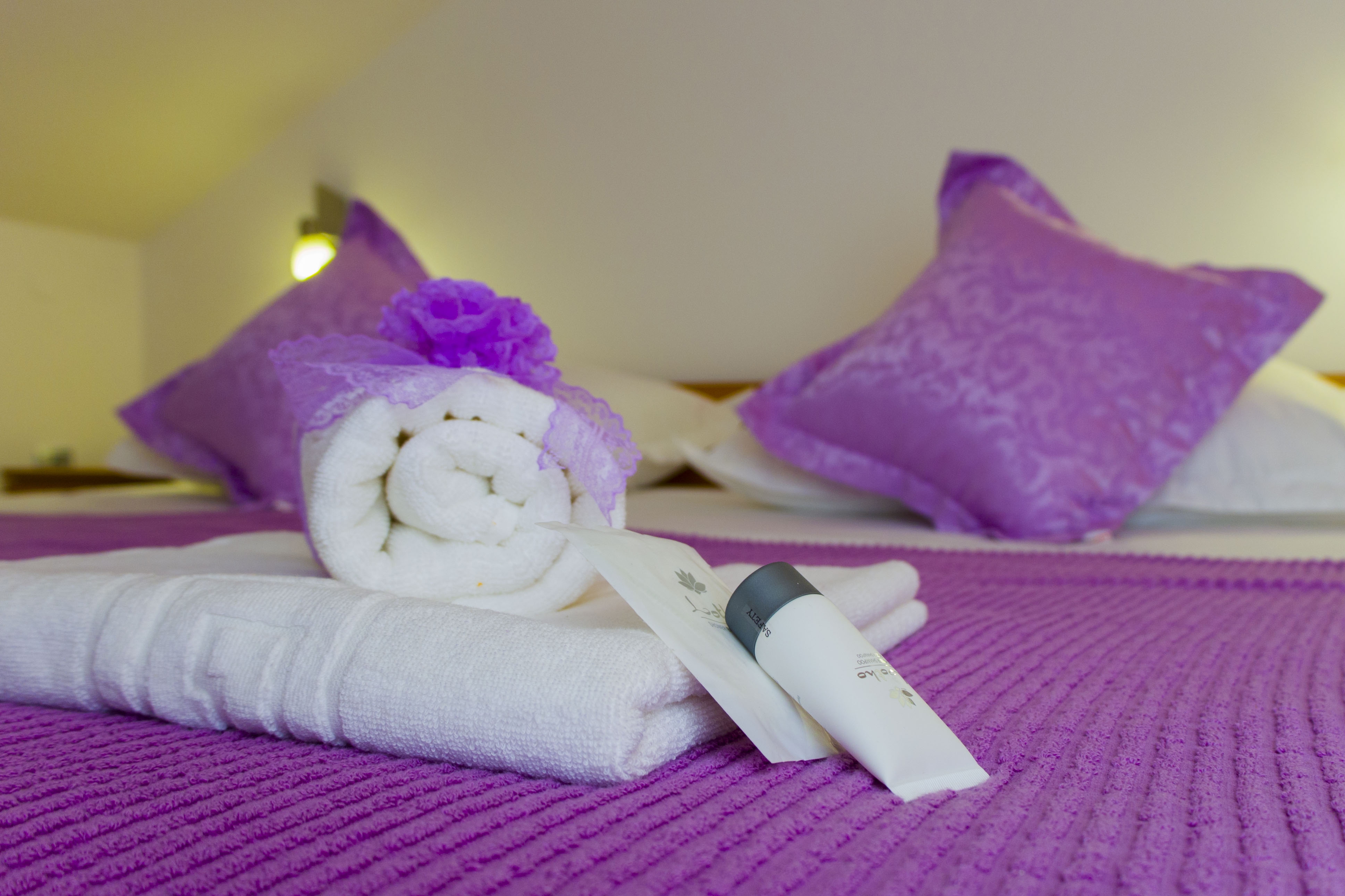 One bedroom apartment with balcony and sea view Vis (A-2428-c) One bedroom apartment with balcony and sea view Vis (A-2428-c)