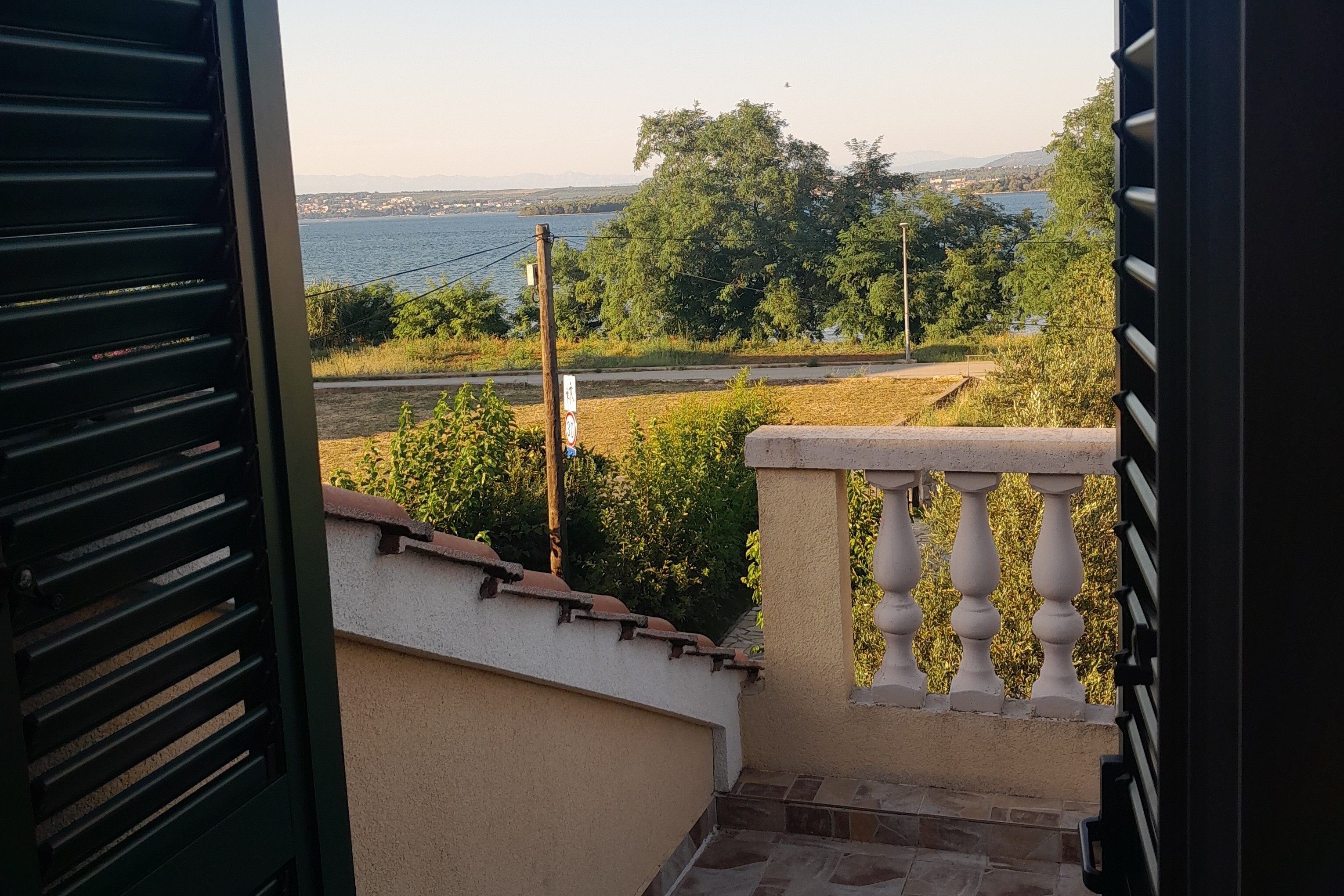 One bedroom apartment with terrace and sea view Tkon, Pašman  A-a