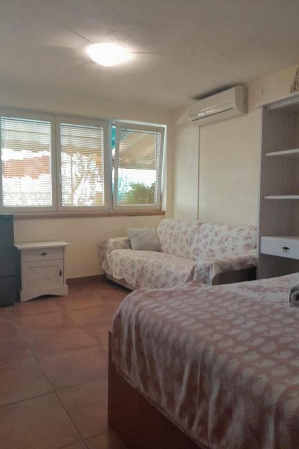 Studio flat with terrace Tkon, Pašman (AS-24280-a)