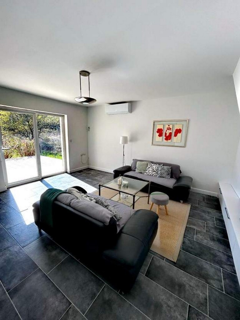 Three bedroom house with terrace Supetarska Draga - Donja, Rab (K-24284) Three bedroom house with terrace Supetarska Draga - Donja, Rab (K-24284)