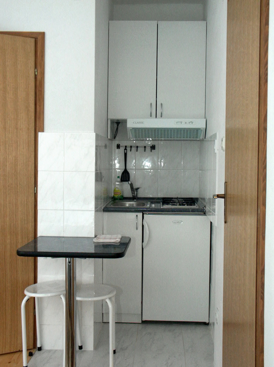 Studio flat near beach Komiža, Vis (AS-2429-c)