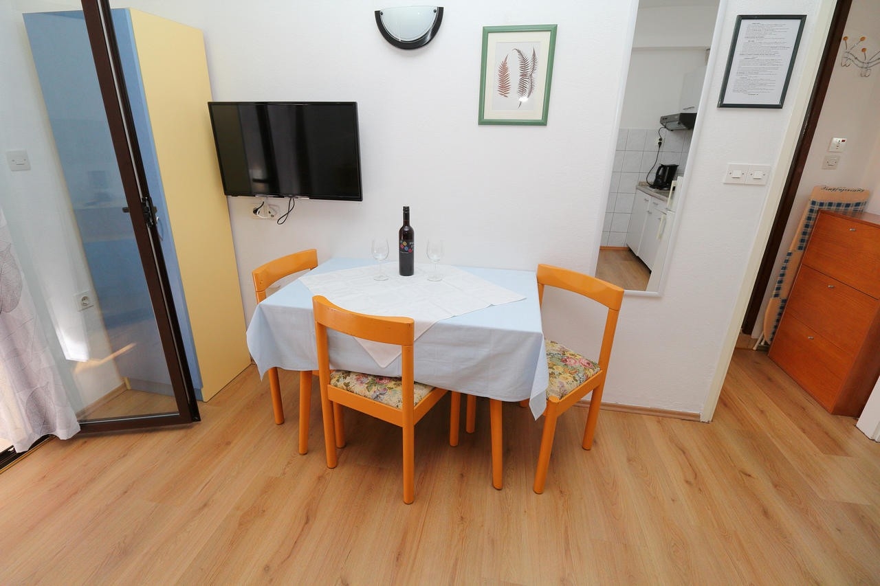 One bedroom apartment with terrace and sea view Živogošće - Blato, Makarska (A-24290-a) One bedroom apartment with terrace and sea view Živogošće - Blato, Makarska (A-24290-a)