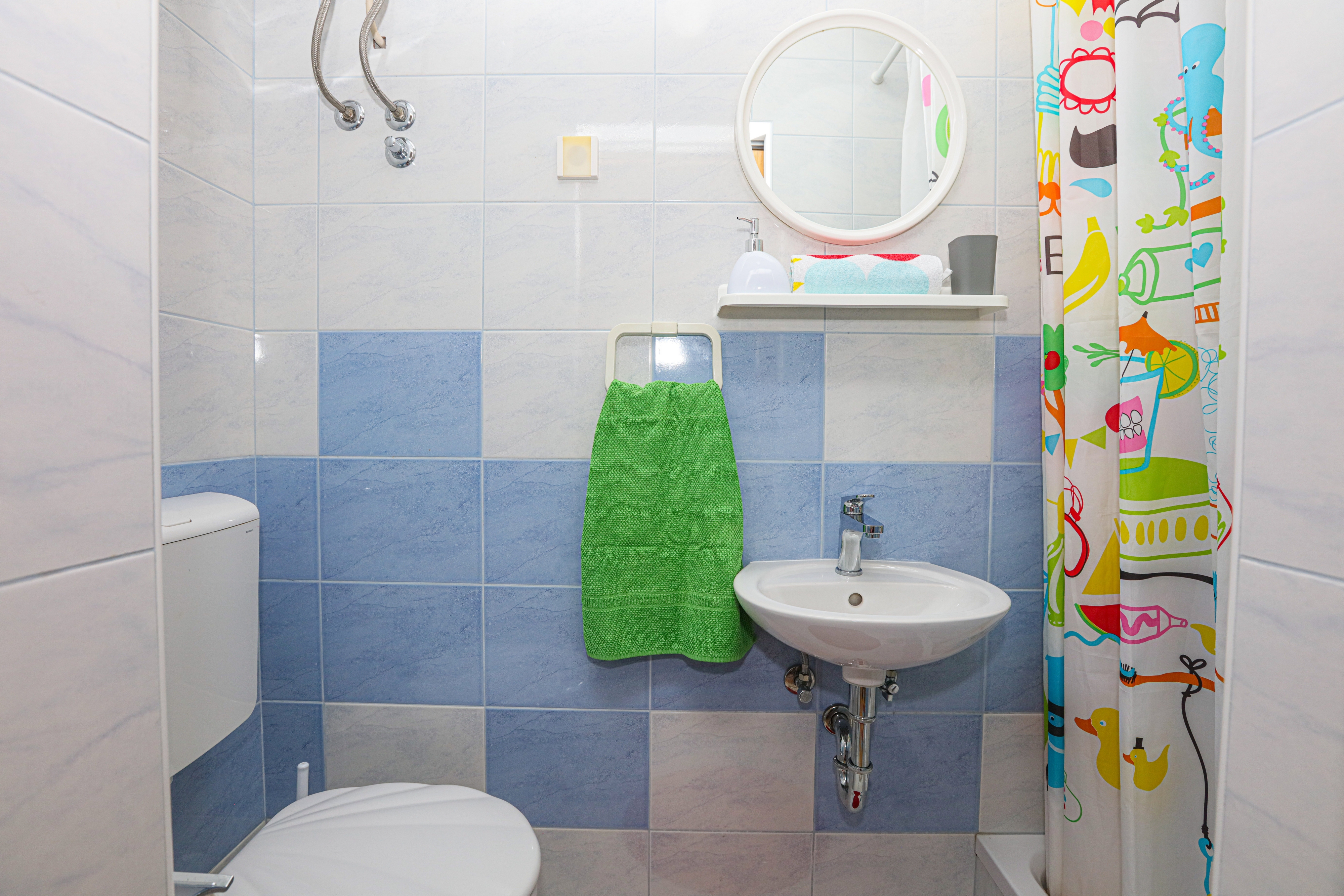 One bedroom apartment near beach Grebaštica, Šibenik  A-a