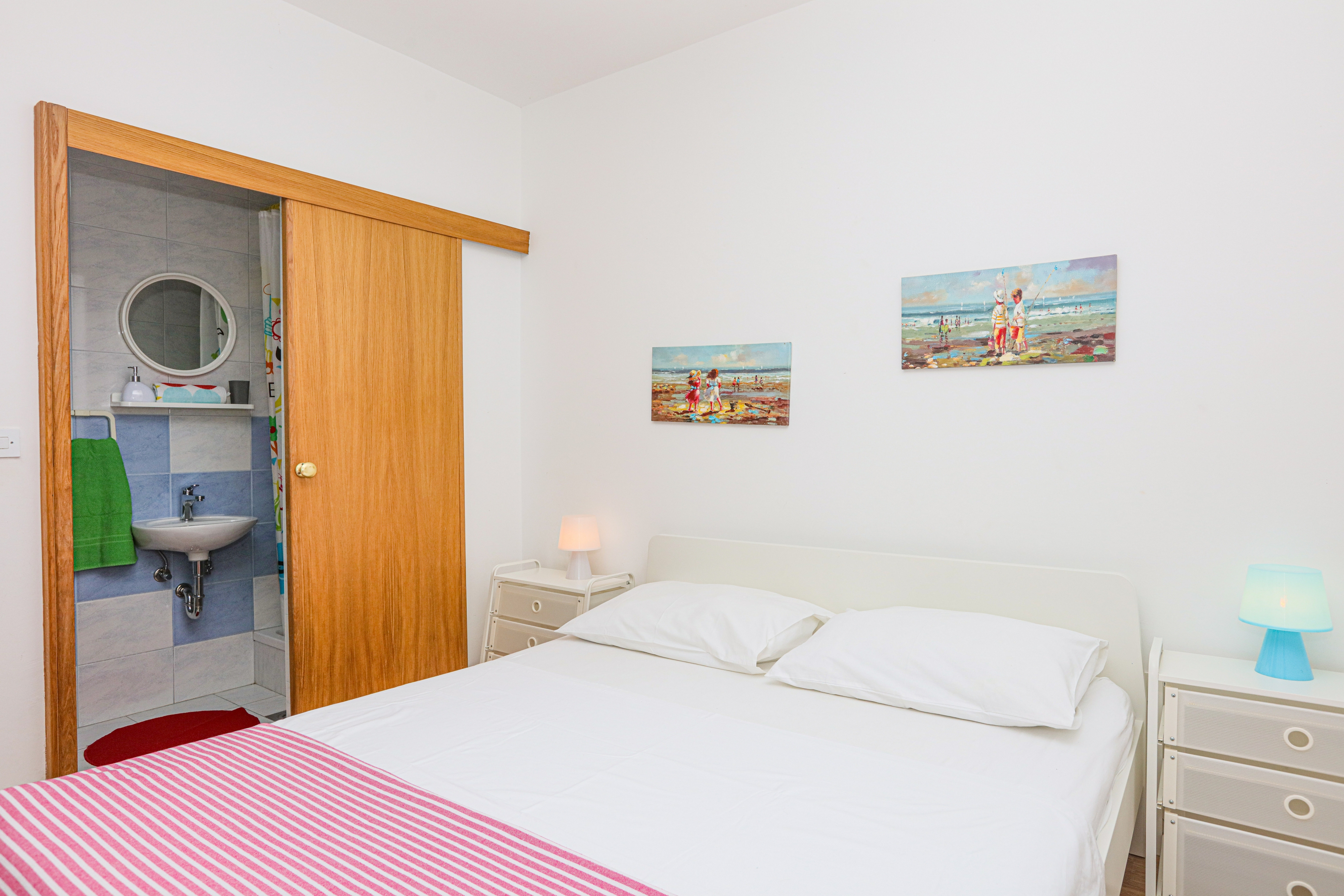 One bedroom apartment near beach Grebaštica, Šibenik  A-a