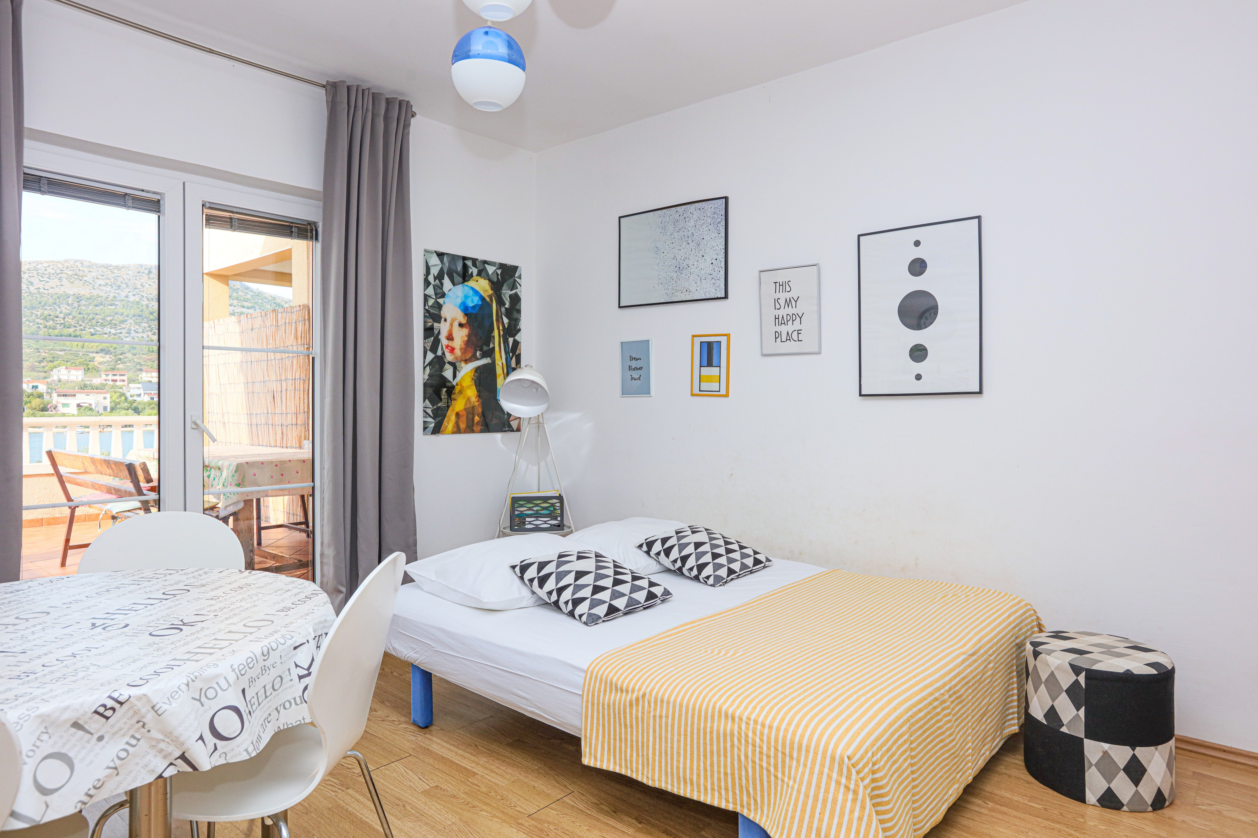 One bedroom apartment near beach Šparadići, Šibenik (A-24300-a) One bedroom apartment near beach Šparadići, Šibenik (A-24300-a)