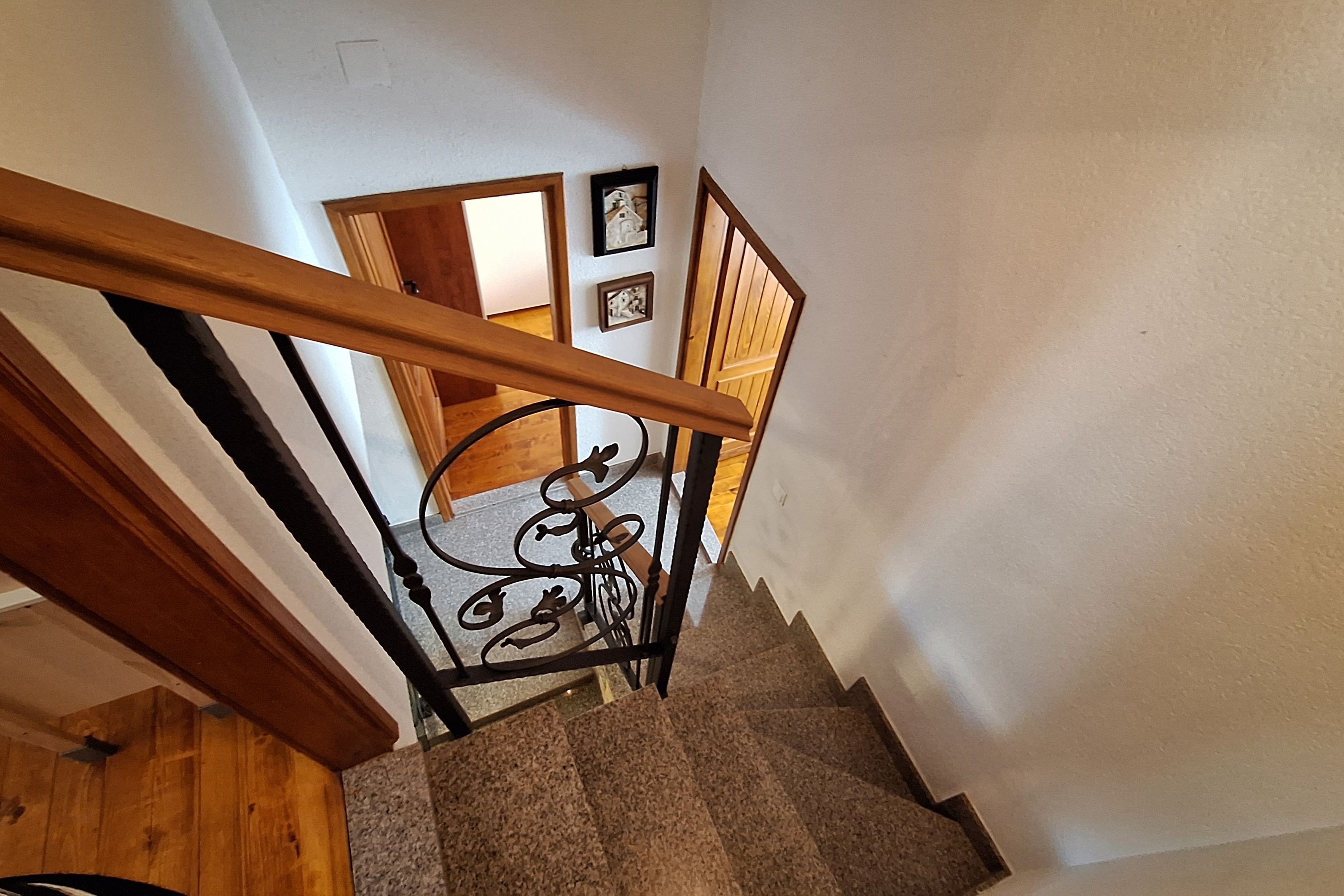 Four bedroom house with terrace Maovice, Zagora  K