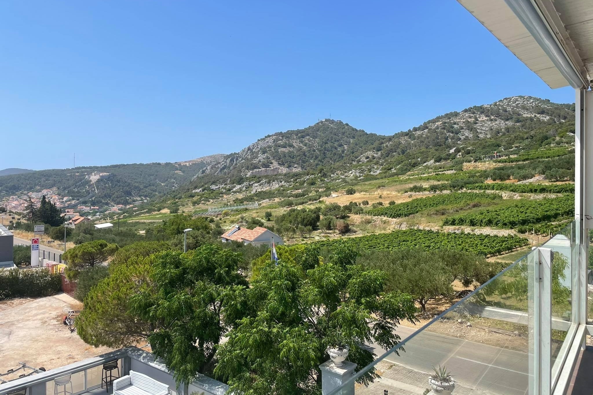 One bedroom apartment with terrace and sea view Hvar  A-a