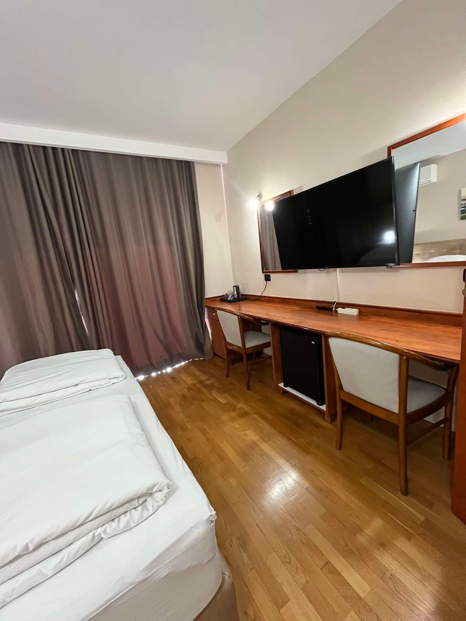 Room with balcony and sea view Hvar  S-b