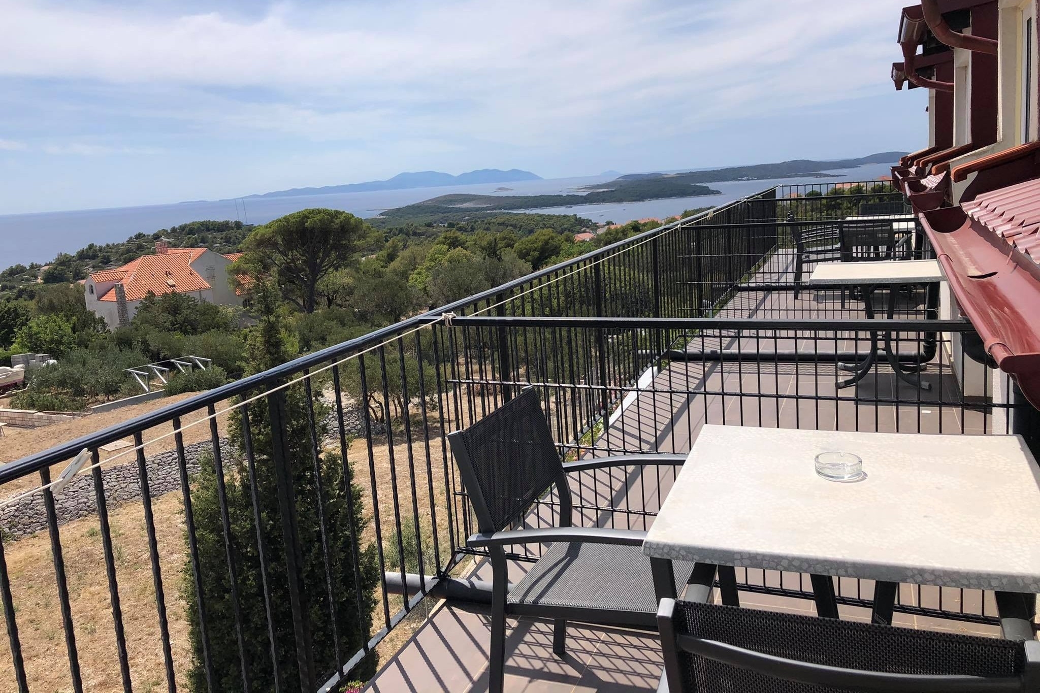 Room with balcony and sea view Hvar  S-f