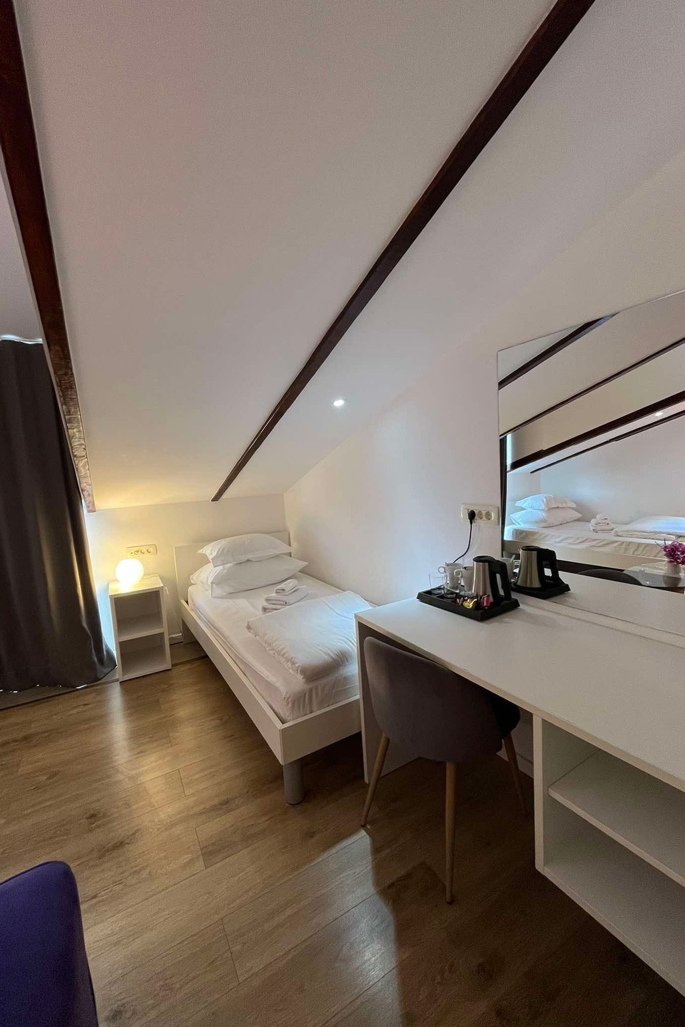 Room with balcony and sea view Hvar  S-g
