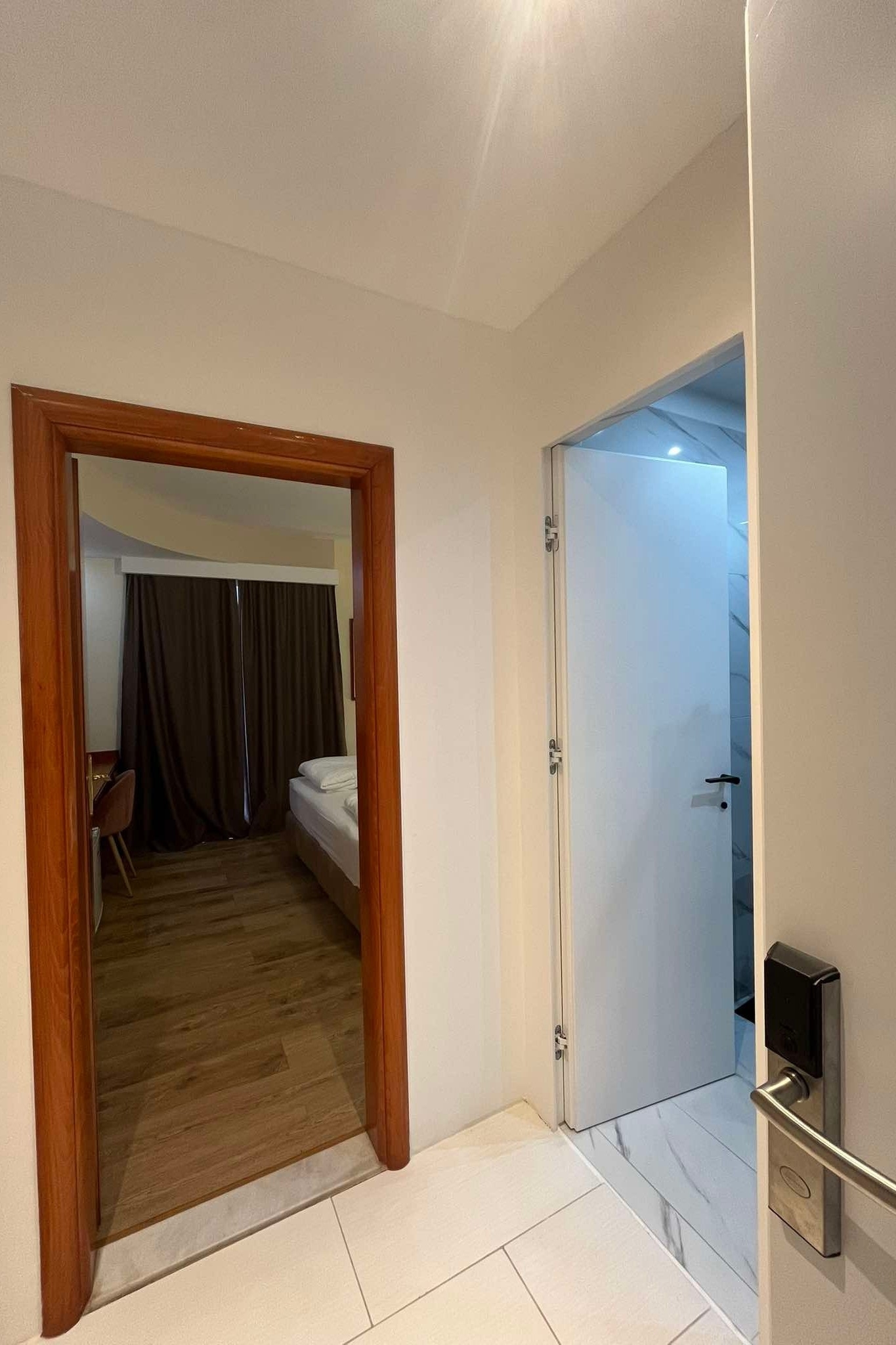 Room with balcony Hvar  S-h