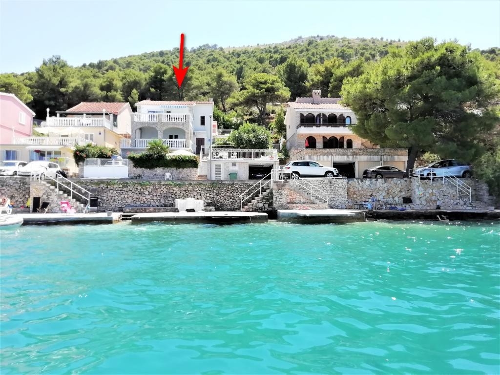 Komforna kuća uz plažu Šparadići, Šibenik  K