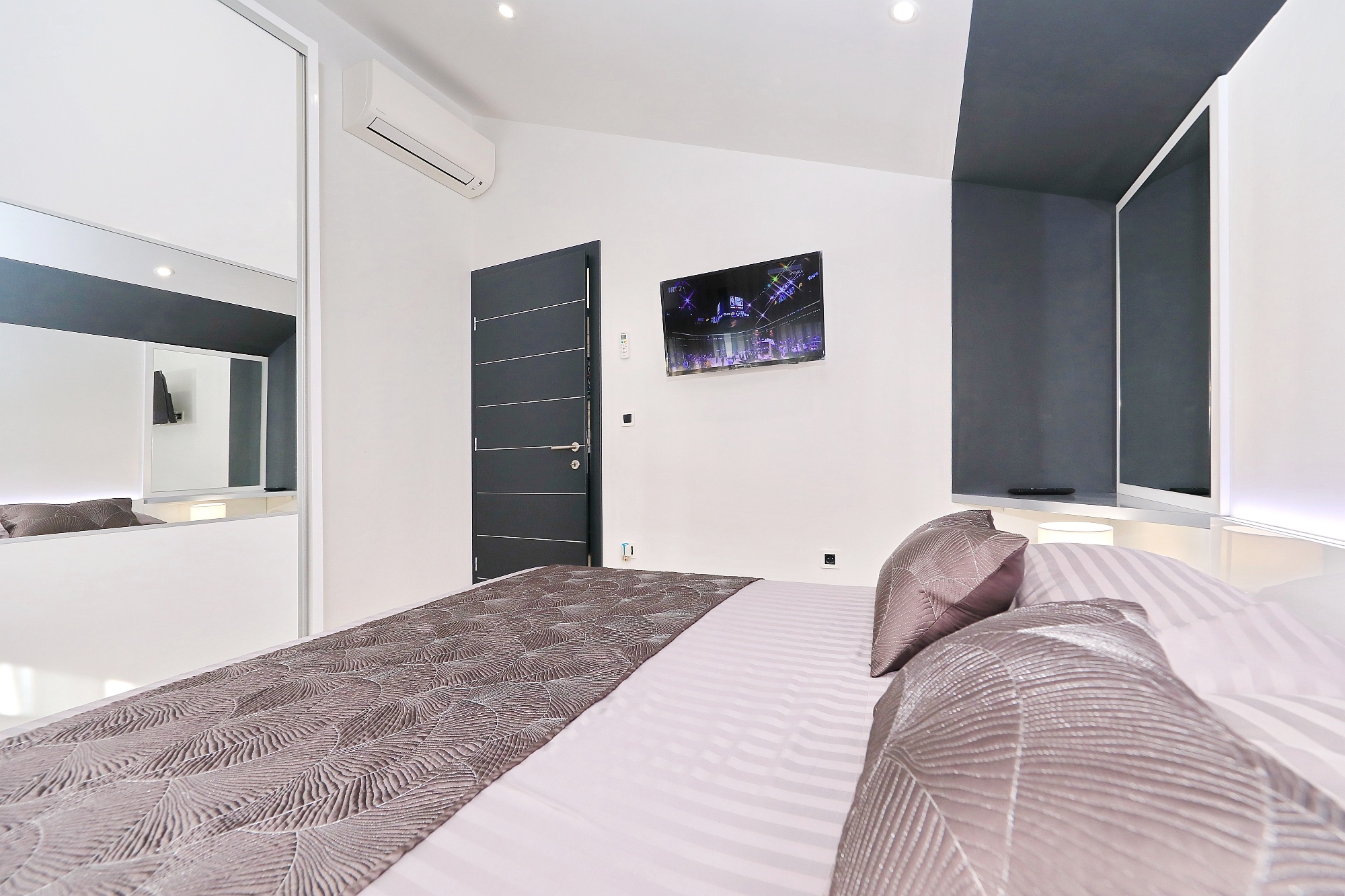Three bedroom apartment with terrace and sea view Kali, Ugljan  A-a