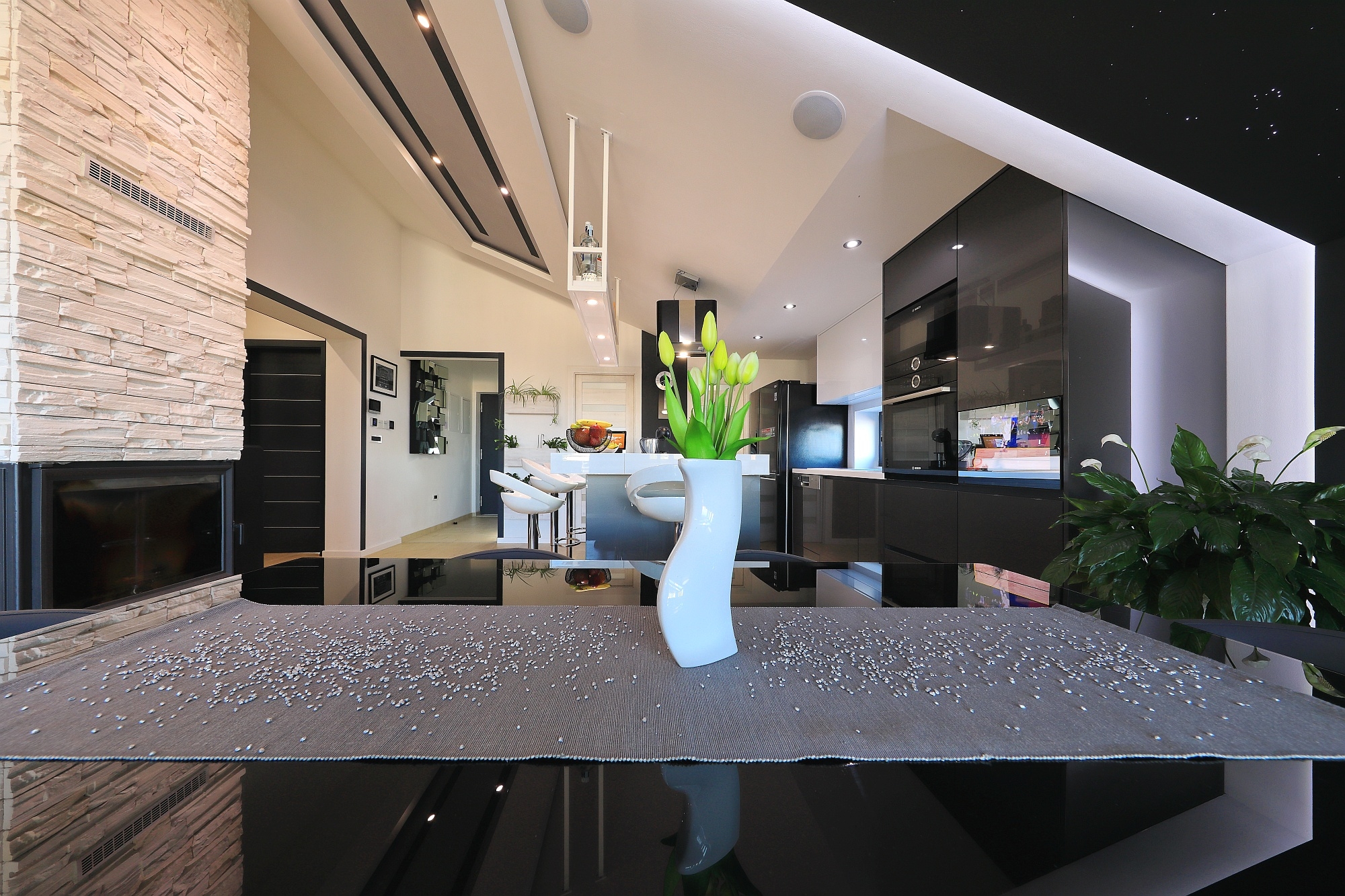 Three bedroom apartment with terrace and sea view Kali, Ugljan  A-a