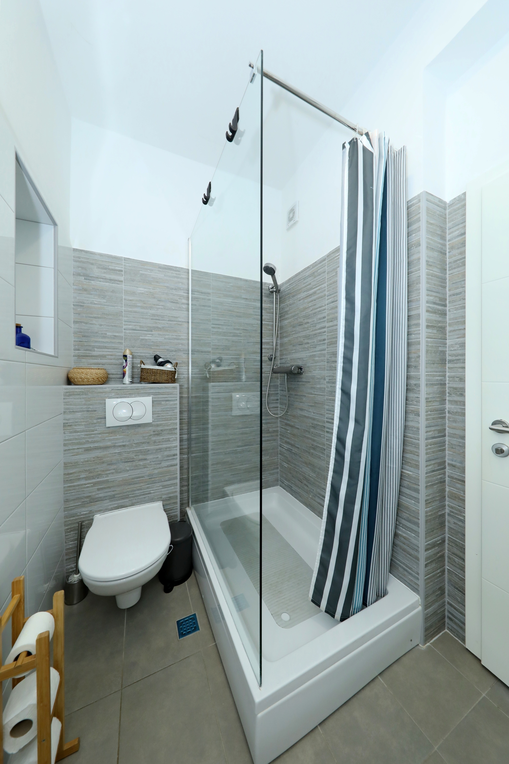 Two bedroom apartment near beach Mandre, Pag  A-a