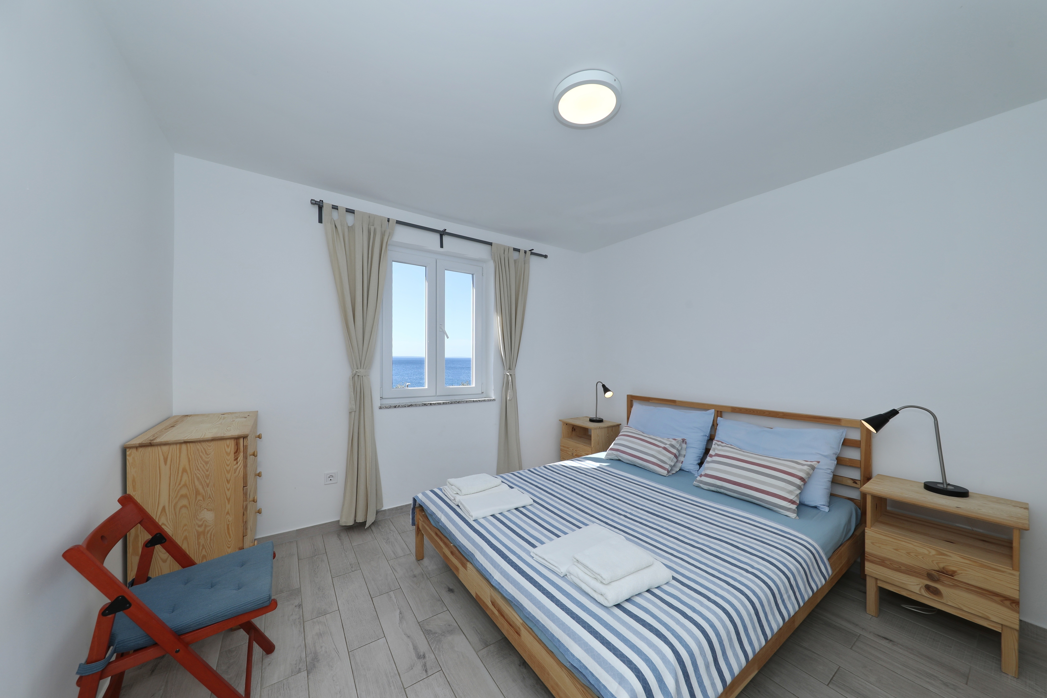 Two bedroom apartment near beach Mandre, Pag  A-a