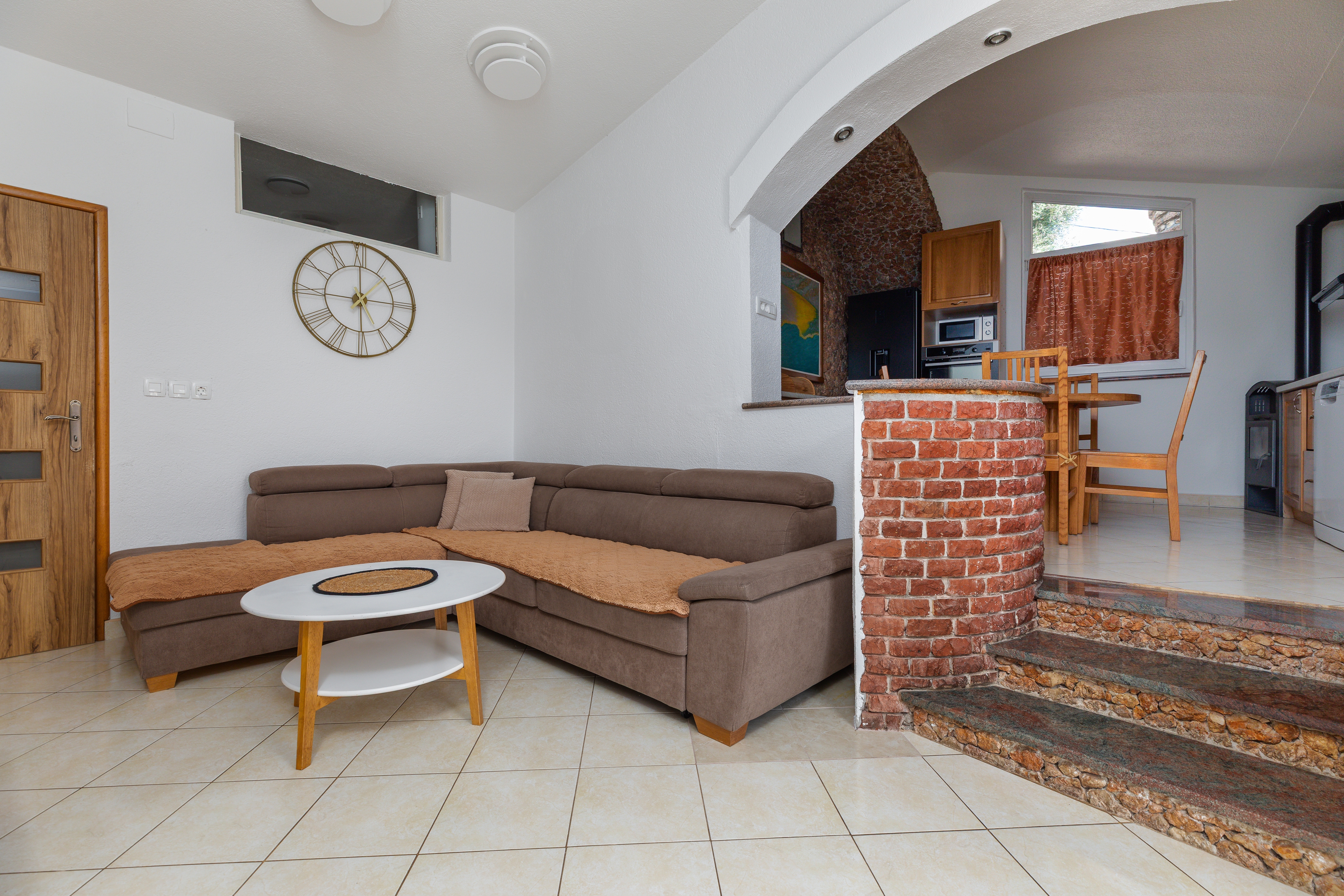 Two bedroom apartment with terrace and sea view Lokva Rogoznica, Omiš (A-24321-a) Two bedroom apartment with terrace and sea view Lokva Rogoznica, Omiš (A-24321-a)