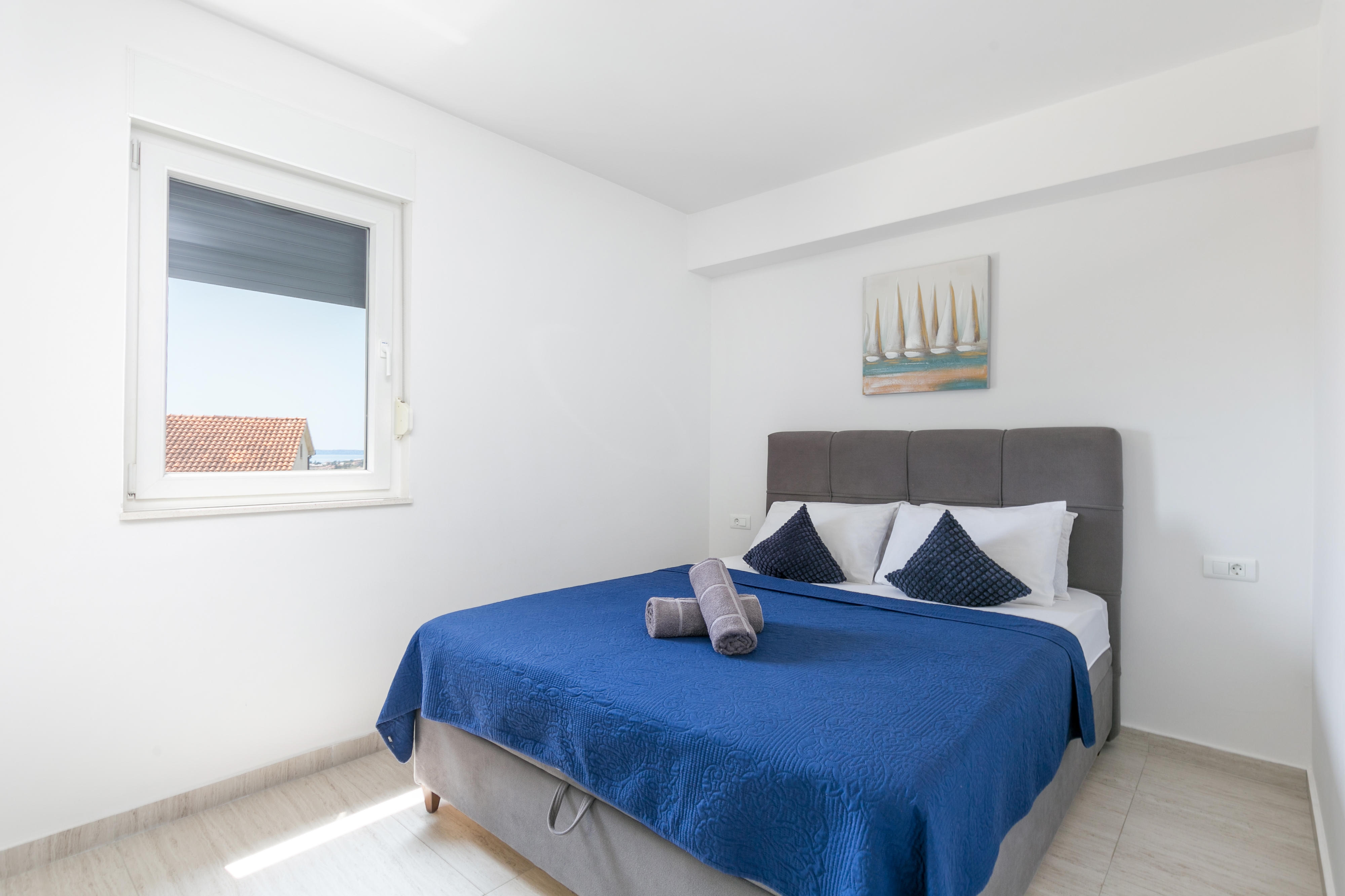 One bedroom apartment with terrace and sea view Mravince, Split  A-a