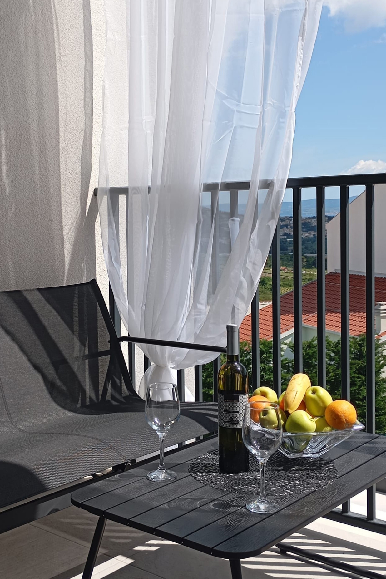 One bedroom apartment with terrace and sea view Mravince, Split  A-a