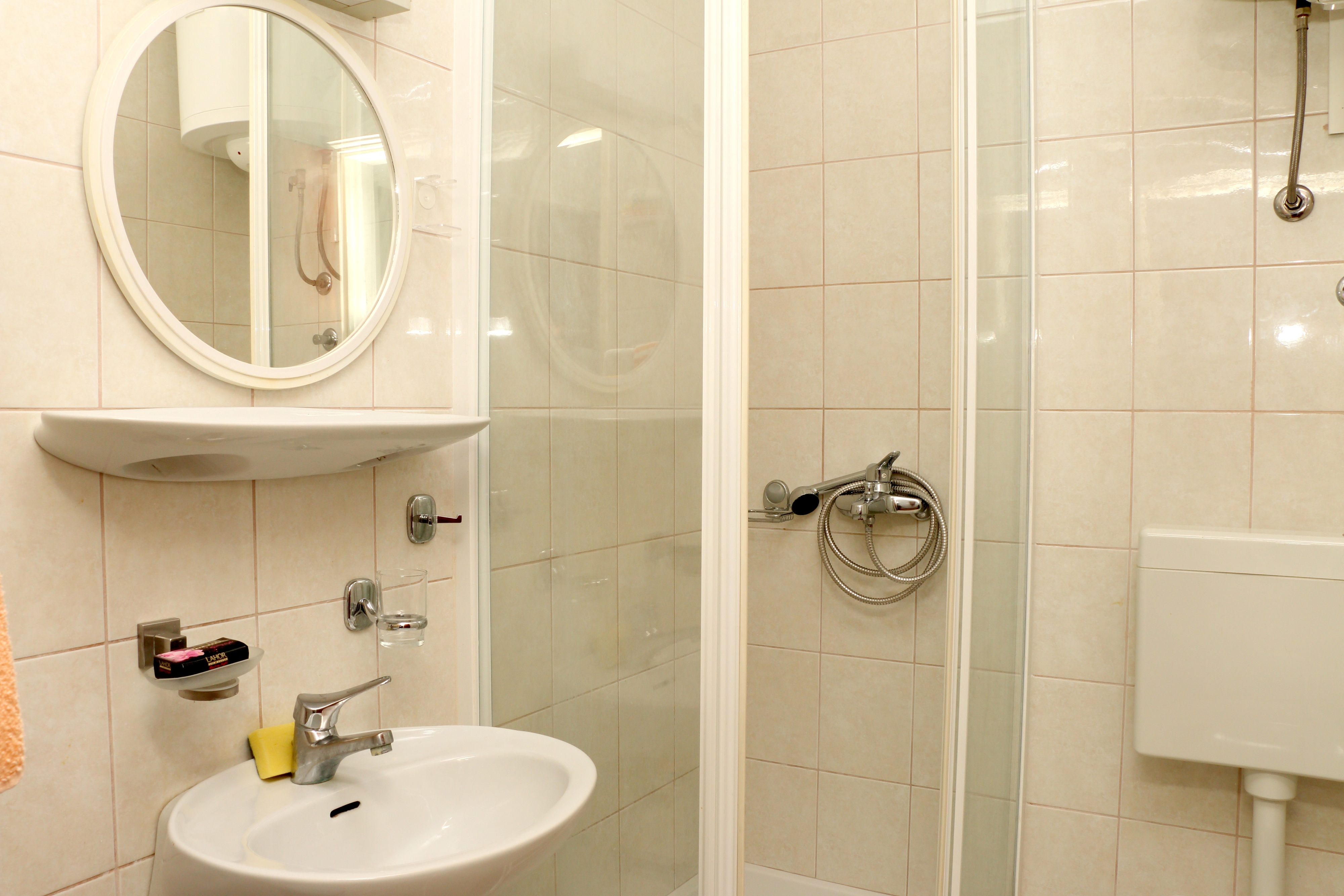 One bedroom apartment with balcony and sea view Kukljica, Ugljan  A-a