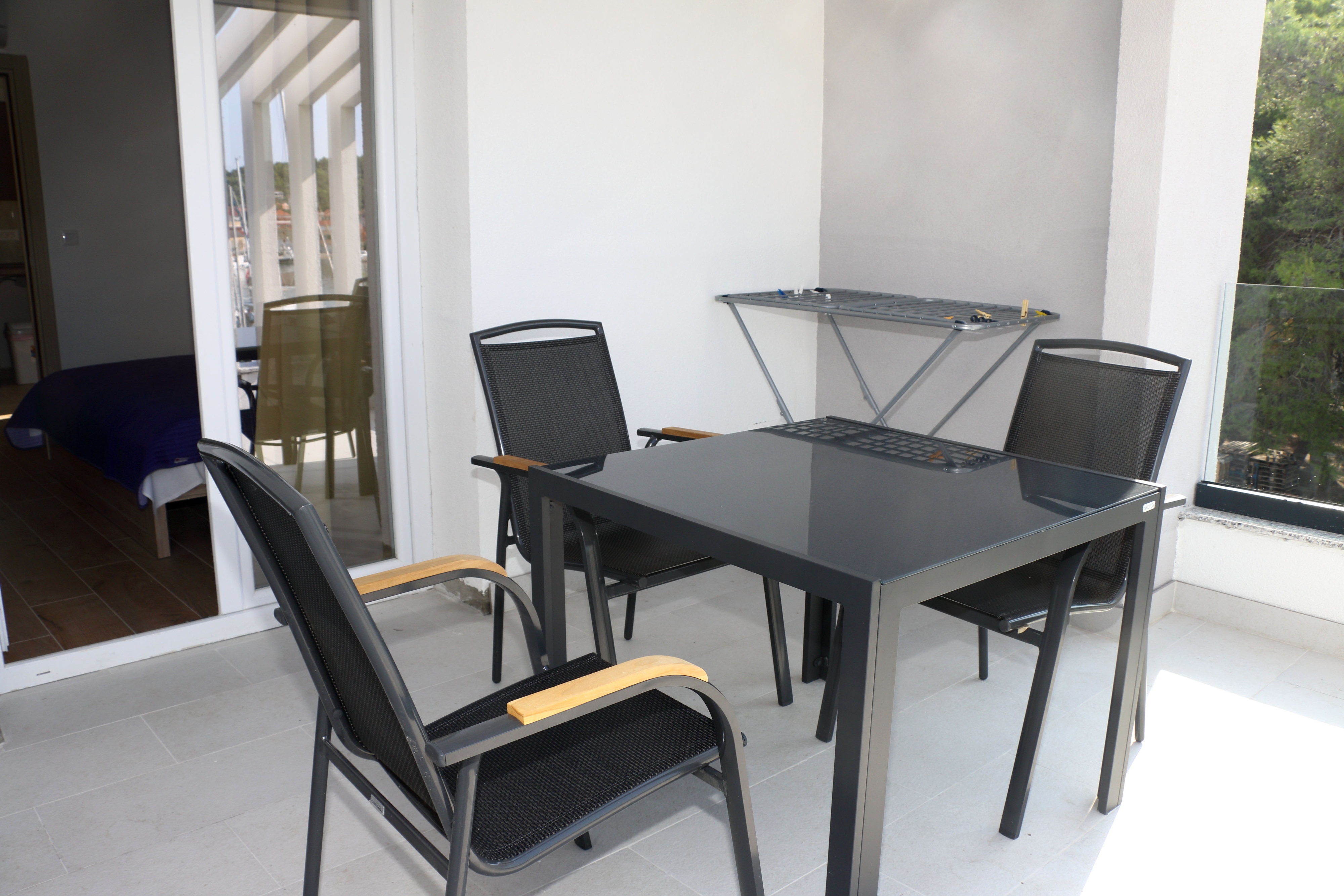 One bedroom apartment with balcony and sea view Kukljica, Ugljan  A-b