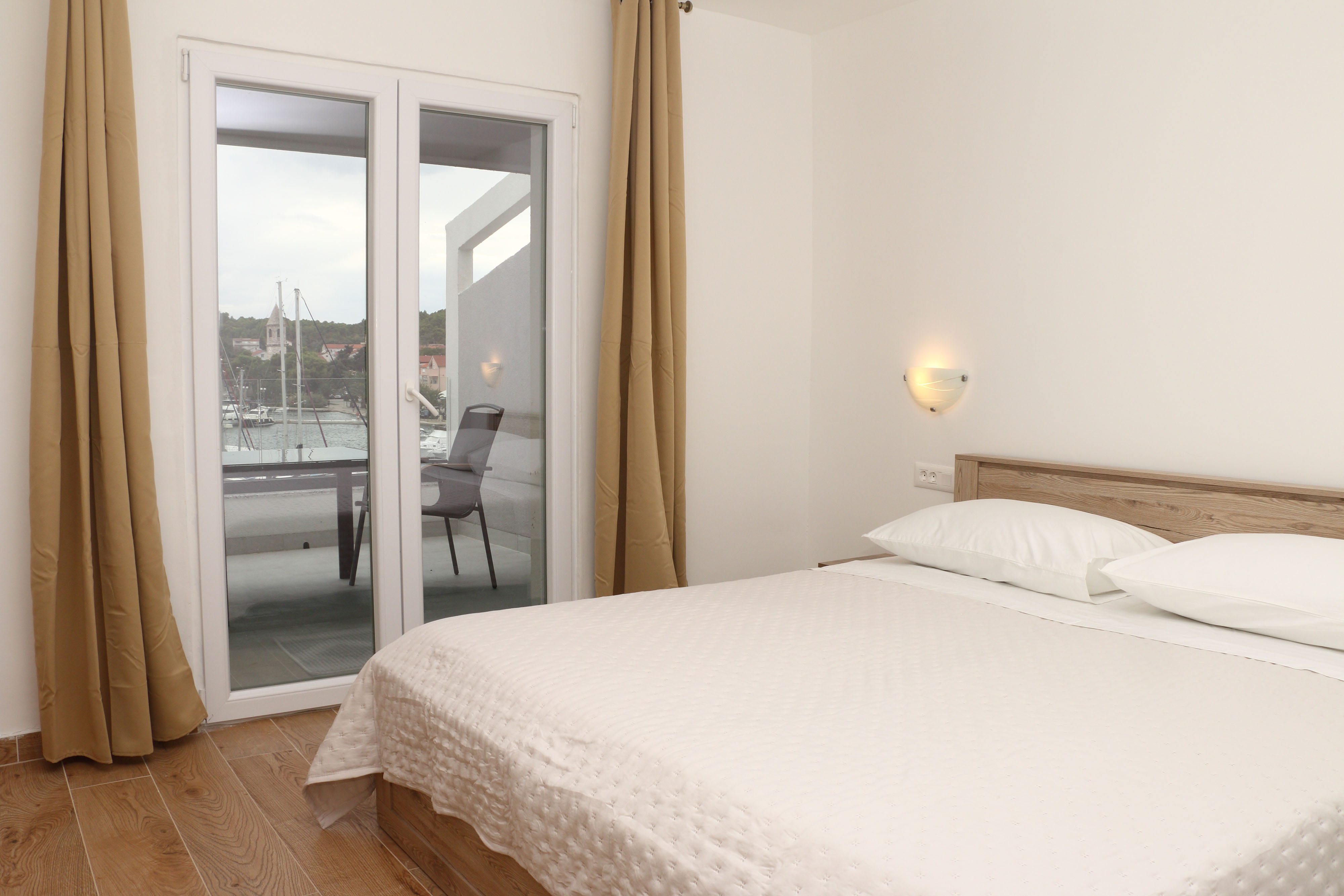One bedroom apartment with balcony and sea view Kukljica, Ugljan  A-c