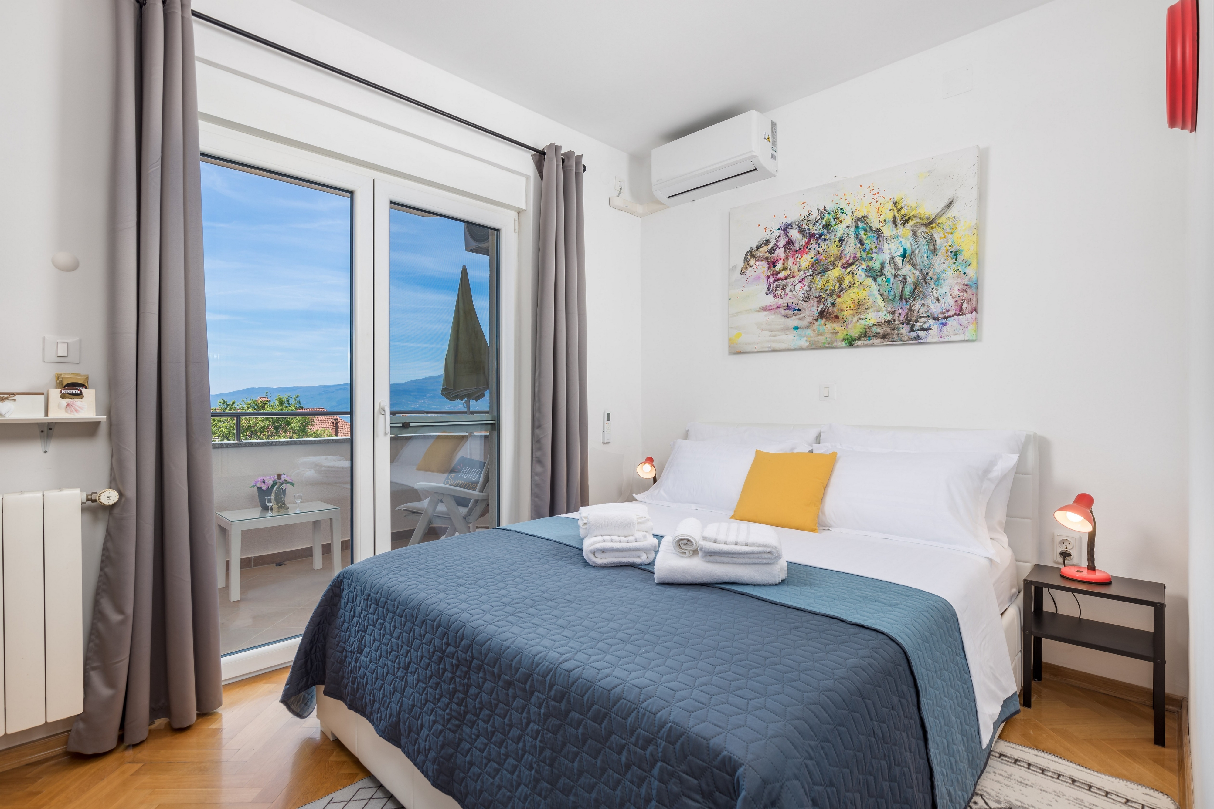 Room with terrace and sea view Rijeka  S-a