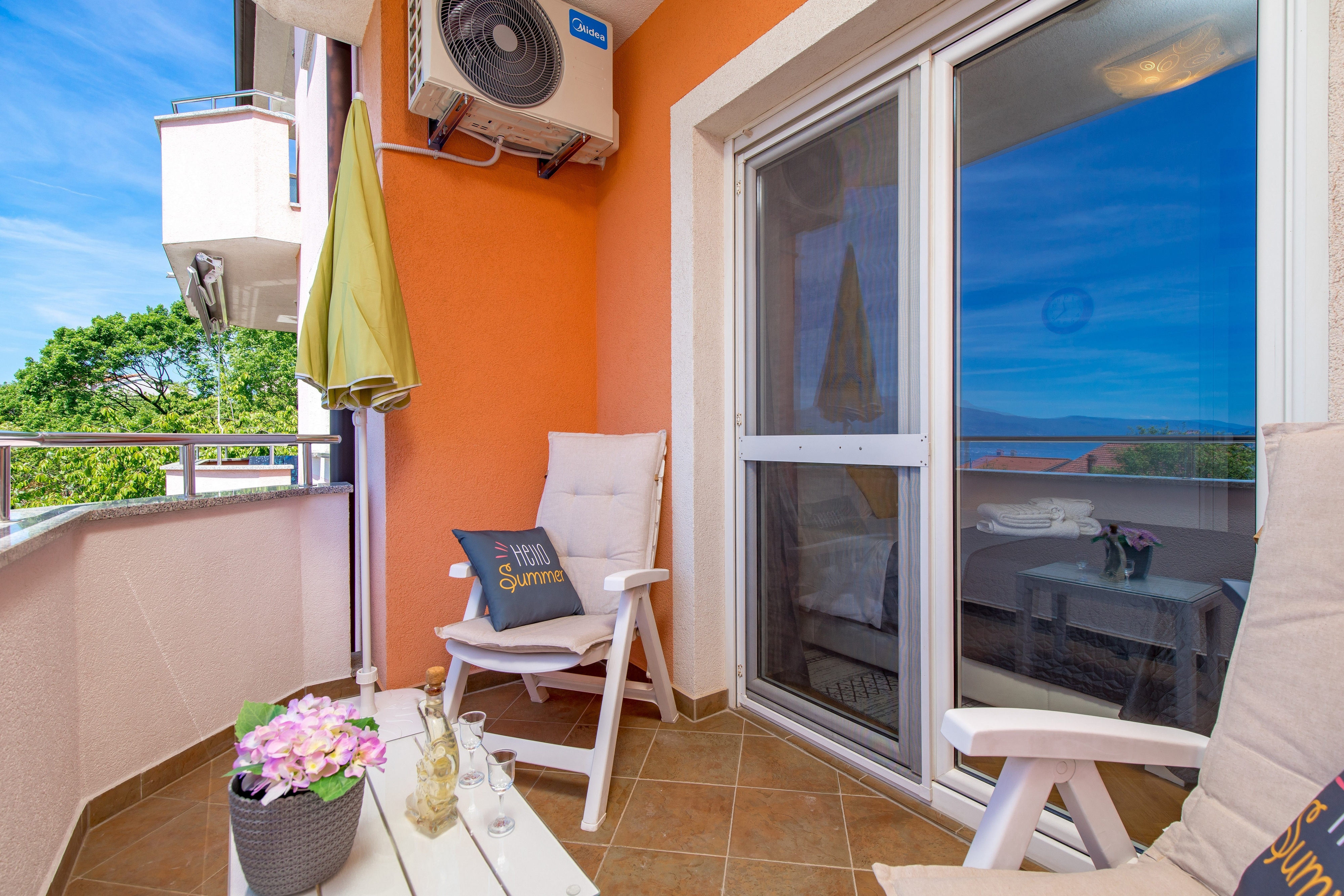 Room with terrace and sea view Rijeka  S-a