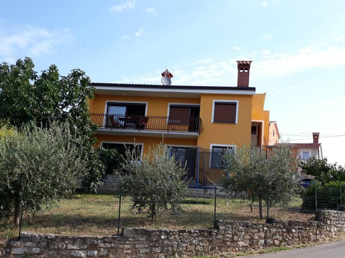 Jednosobni apartman s terasom i pogledom na more Mugeba, Poreč  A-a