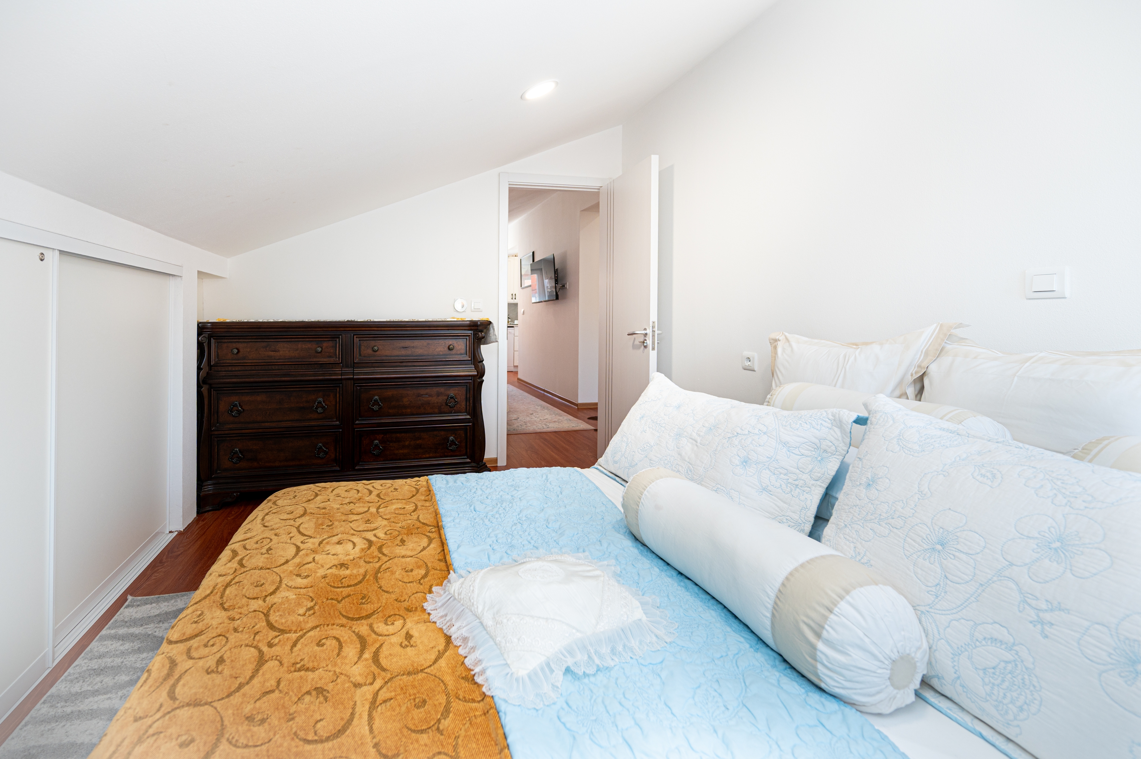 Two bedroom apartment with air-conditioning Sukošan, Zadar  A-b