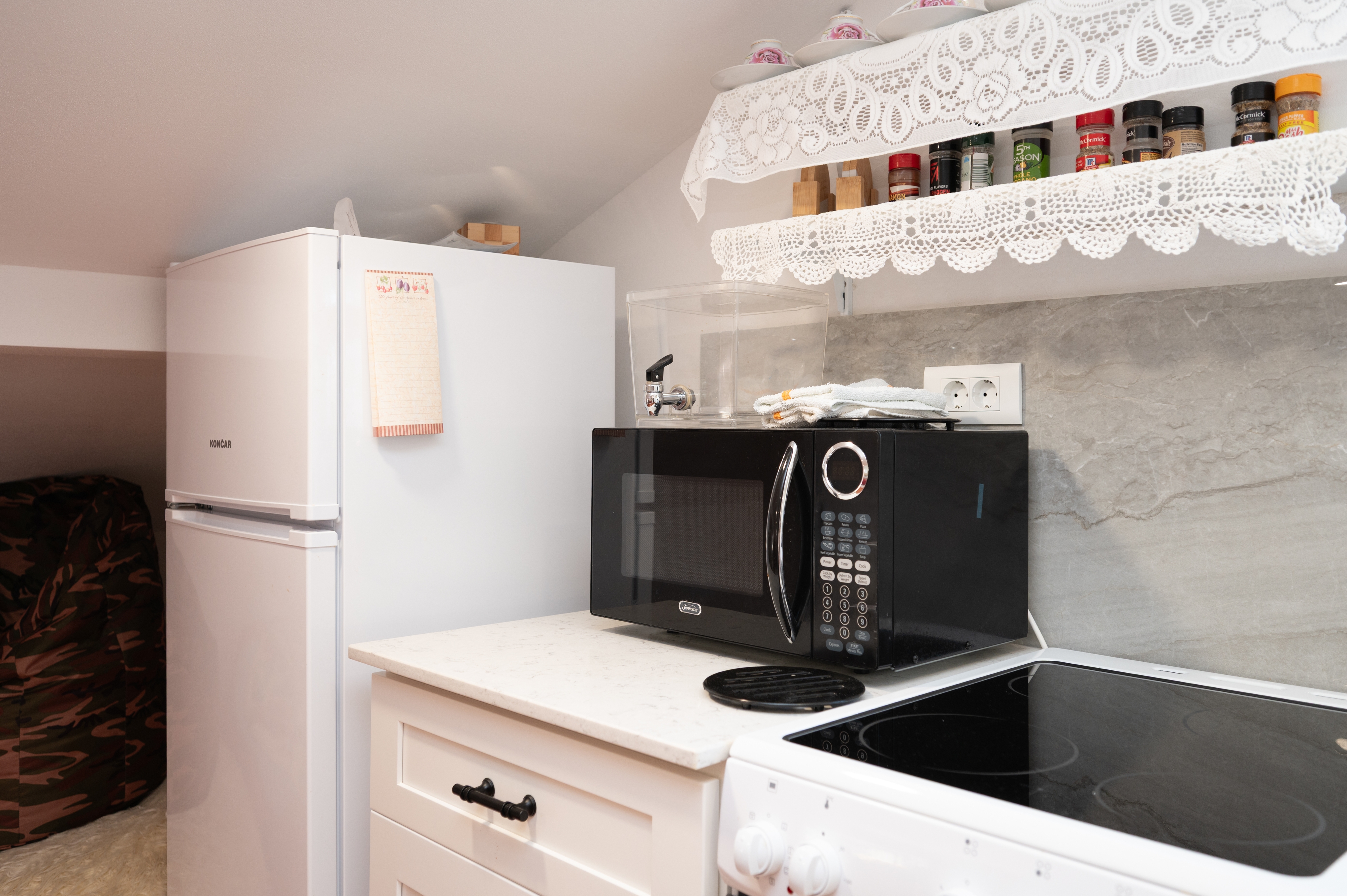 Two bedroom apartment with air-conditioning Sukošan, Zadar  A-b