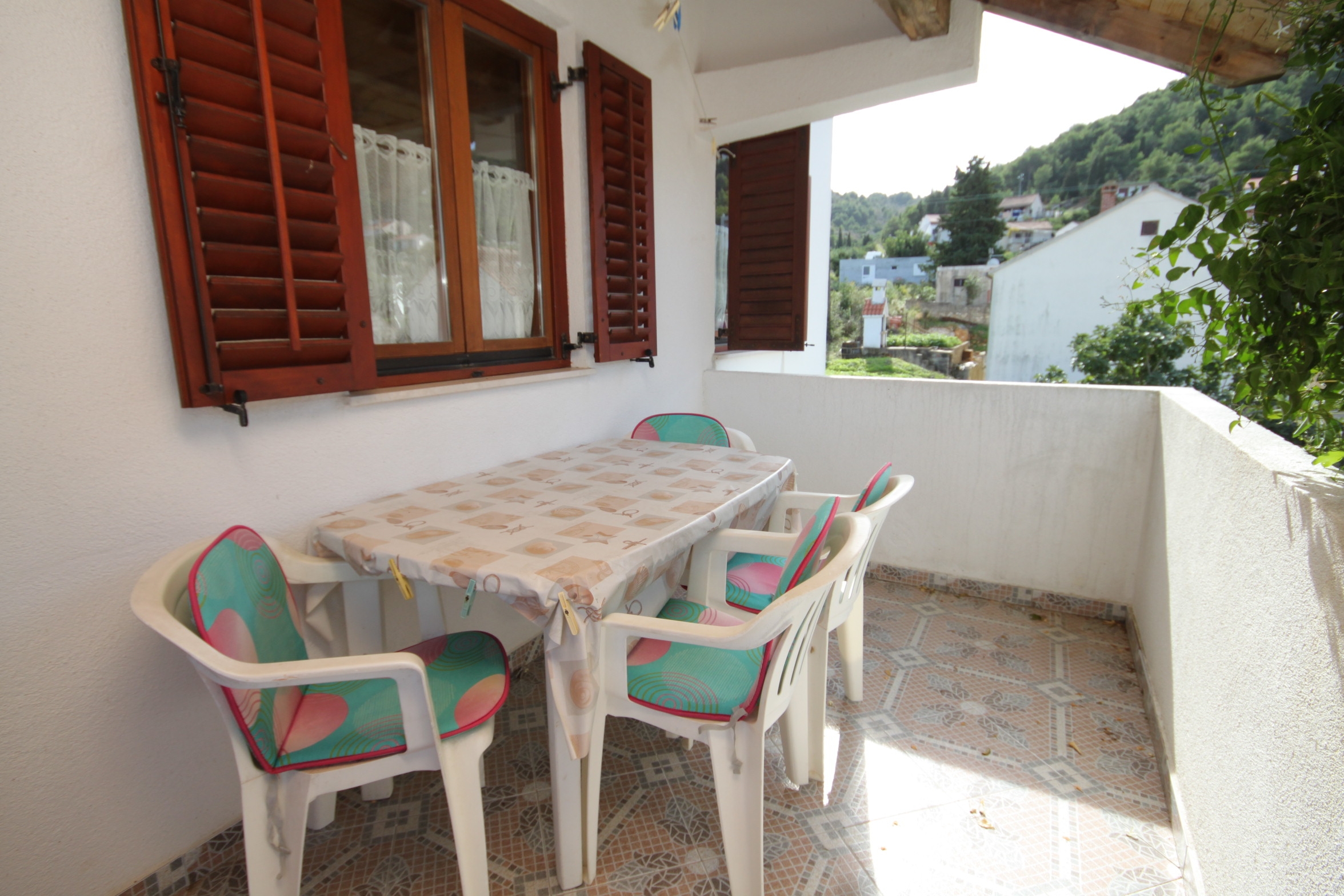 One bedroom apartment with terrace and sea view Vis  A-b