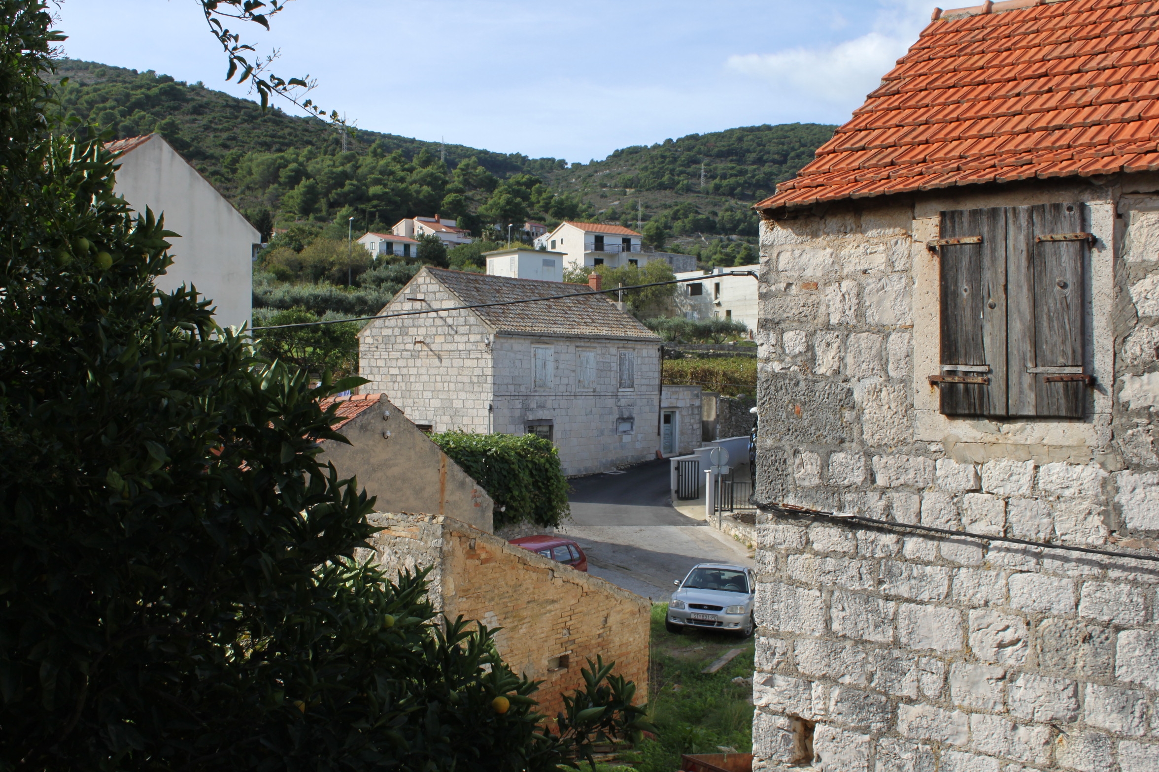 Two bedroom apartment with balcony Vis  A-c