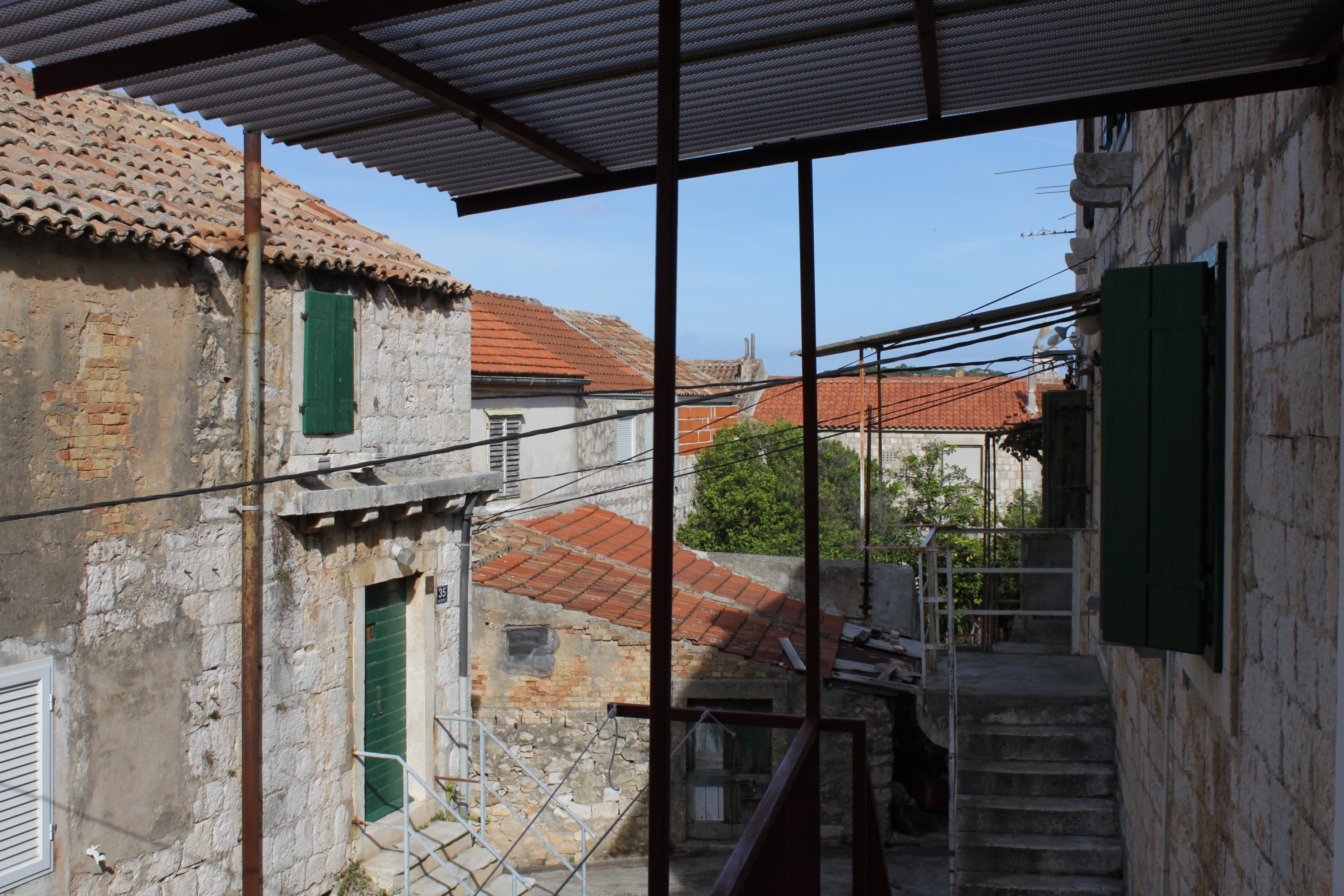 Two bedroom apartment with balcony Vis  A-c