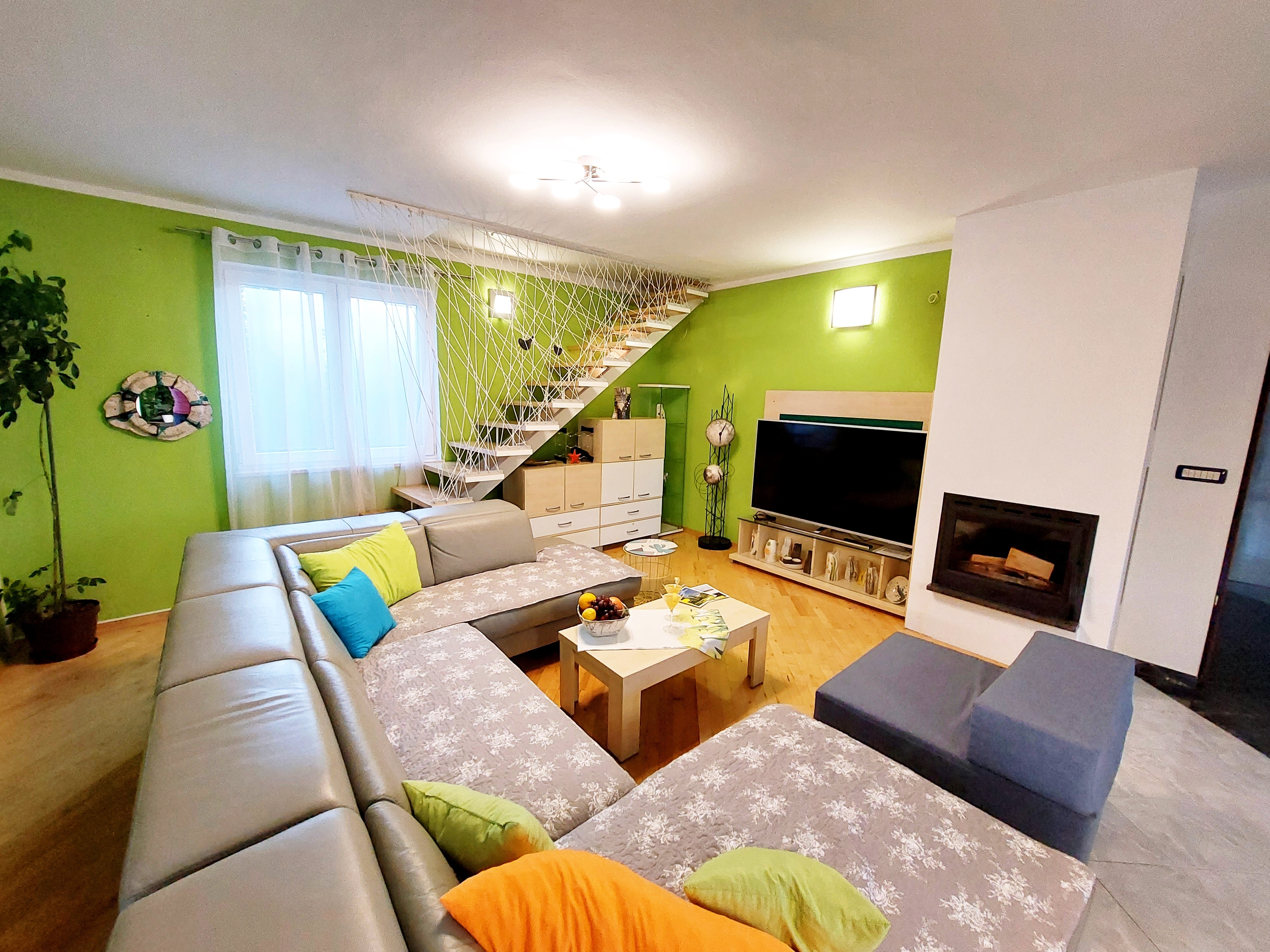 Two bedroom apartment with terrace Pula (A-24352-a)