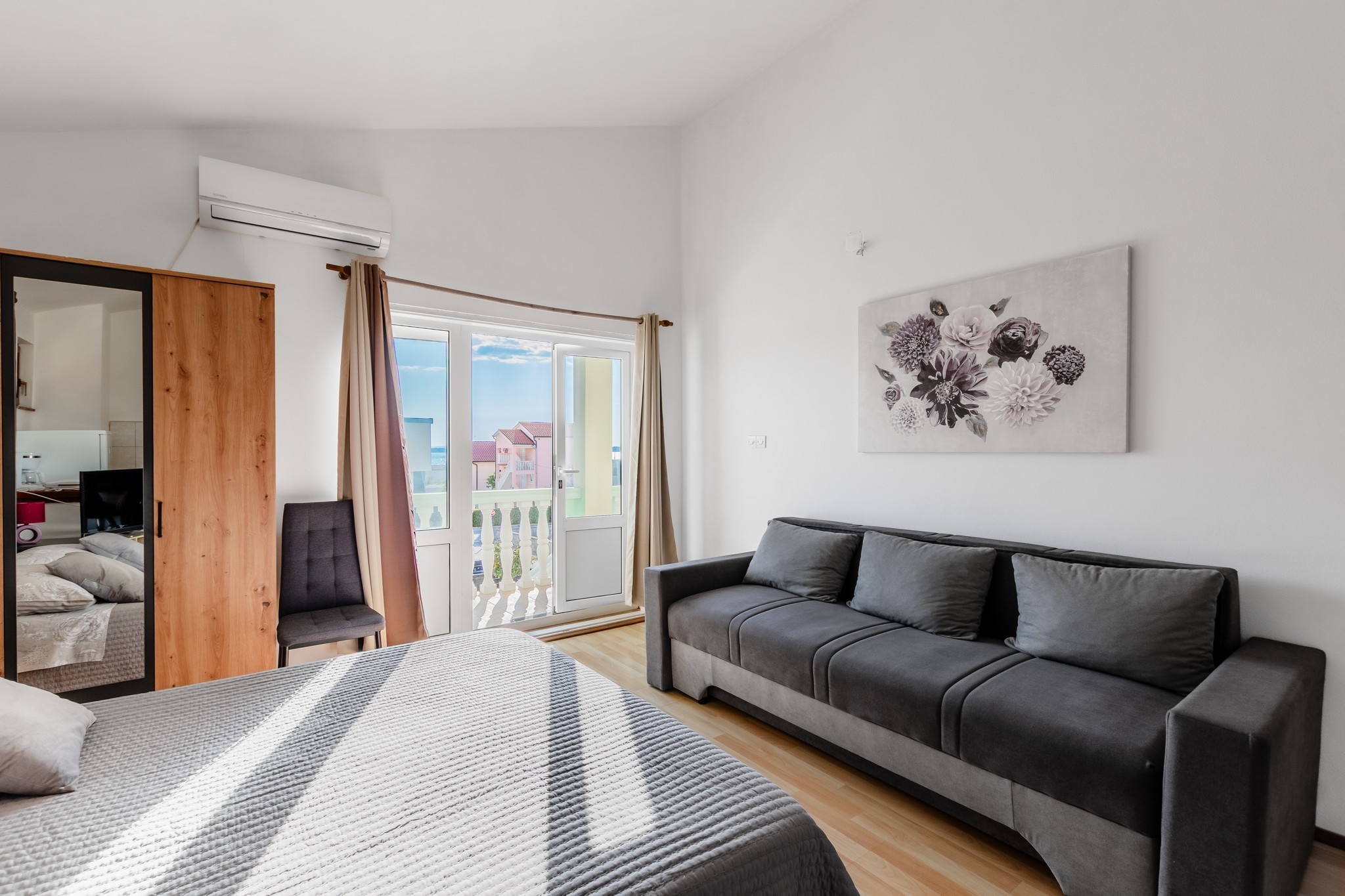 Studio flat with balcony Vrsi - Mulo, Zadar (AS-24353-c)