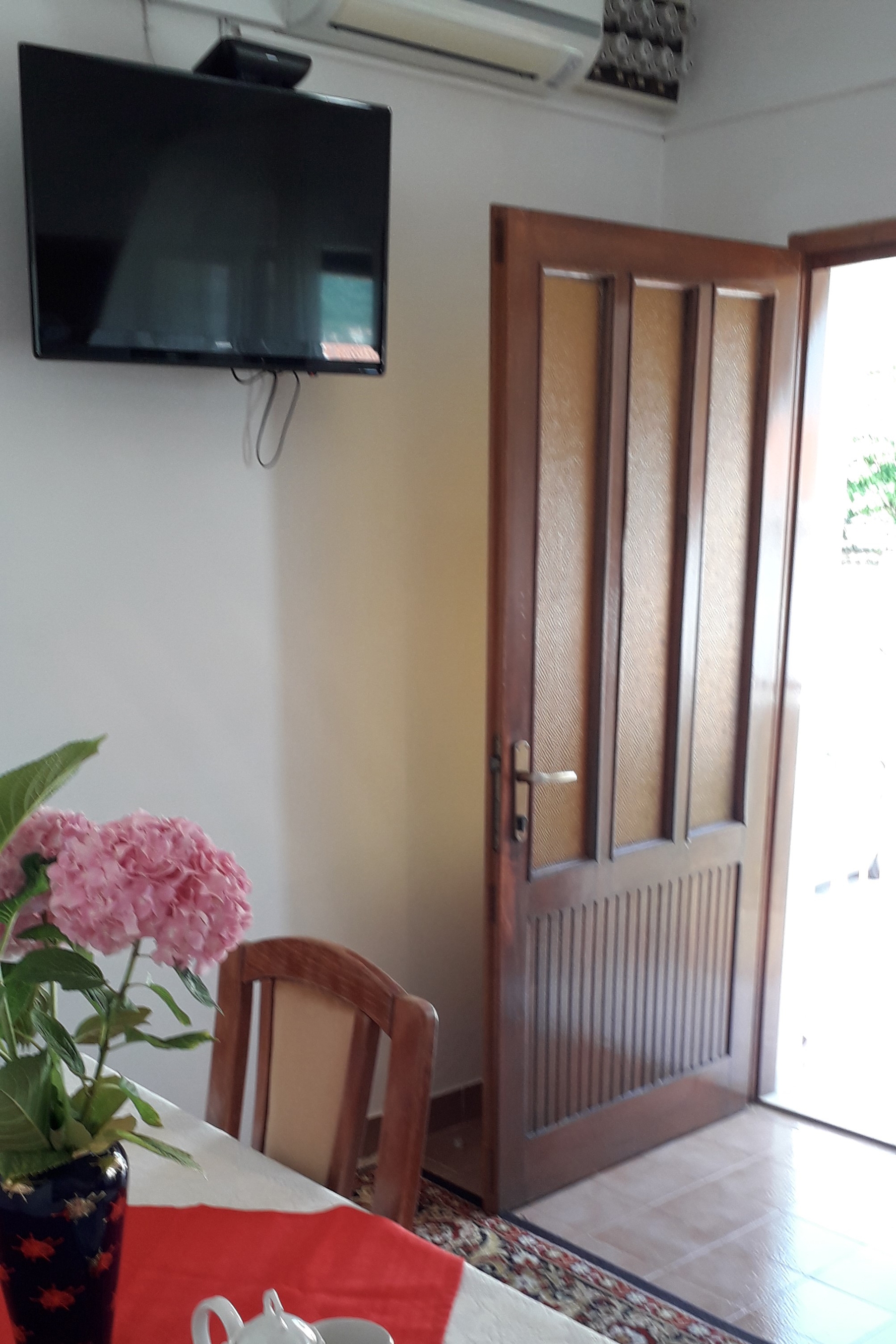 One bedroom apartment with balcony and sea view Vis (A-2436-a) One bedroom apartment with balcony and sea view Vis (A-2436-a)