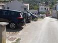 Parkolóhely Vis, Vis, Parkolóhely 2436 - Apartmanok kavicsos stranddal.