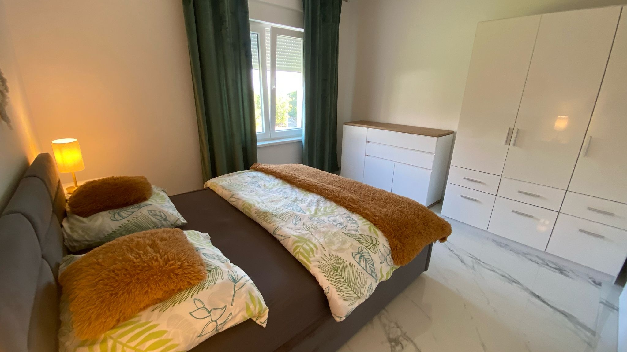 Dvosobni apartma S teraso Pag  A-a